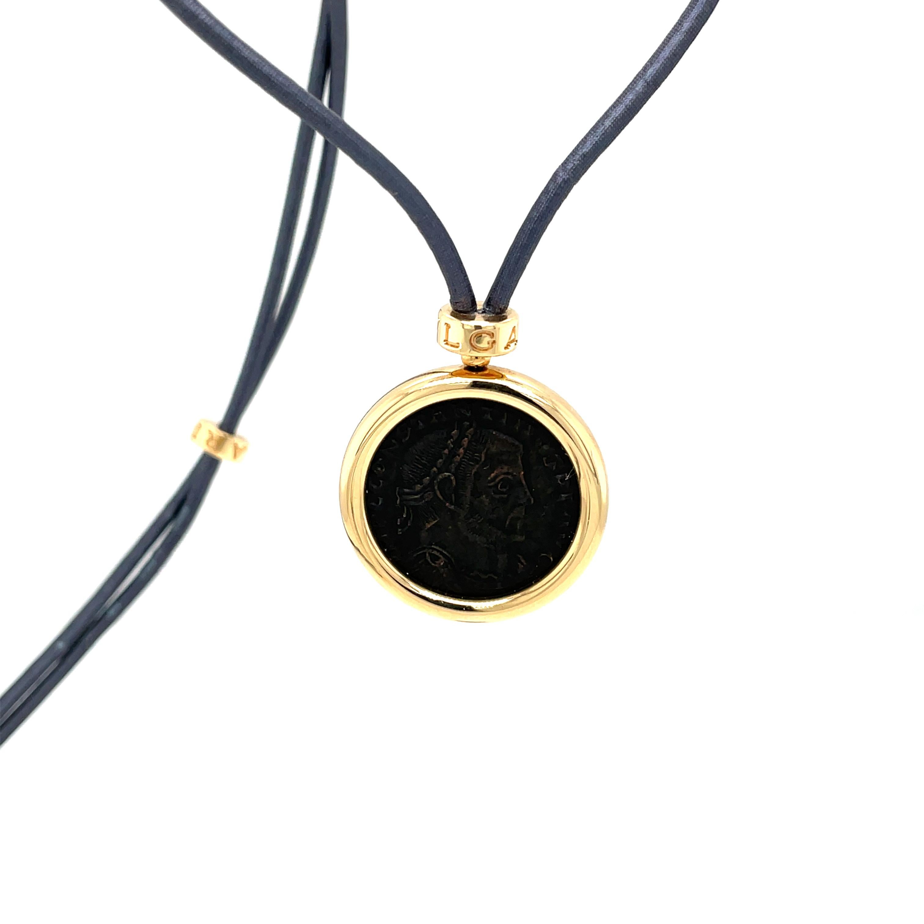 Bulgari Monete Constantinus Coin Black Lace Yellow Gold Pendant Necklace In Excellent Condition For Sale In Napoli, Italy