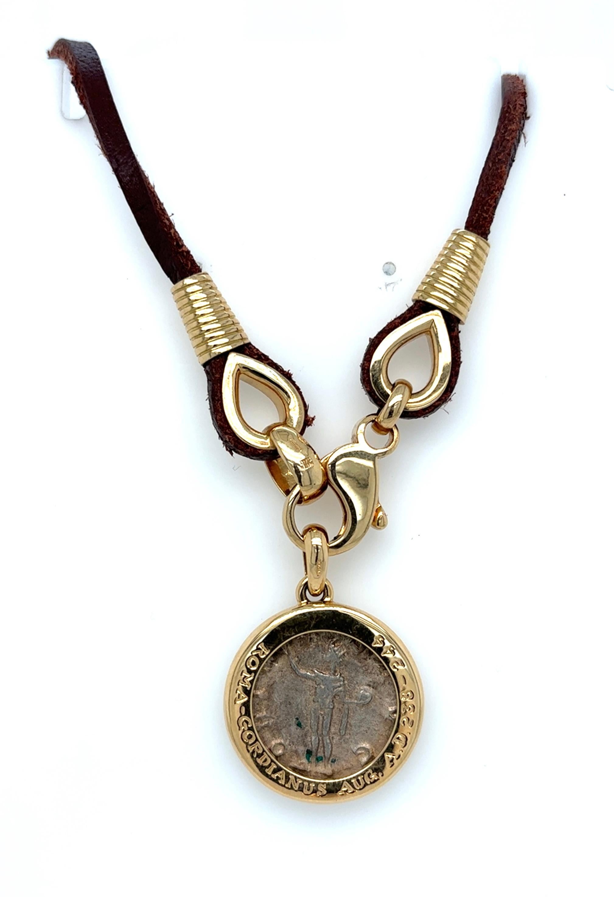 da uomo o donna Bulgari Monet Imperial Roman in argento e pelle con ciondolo in oro giallo