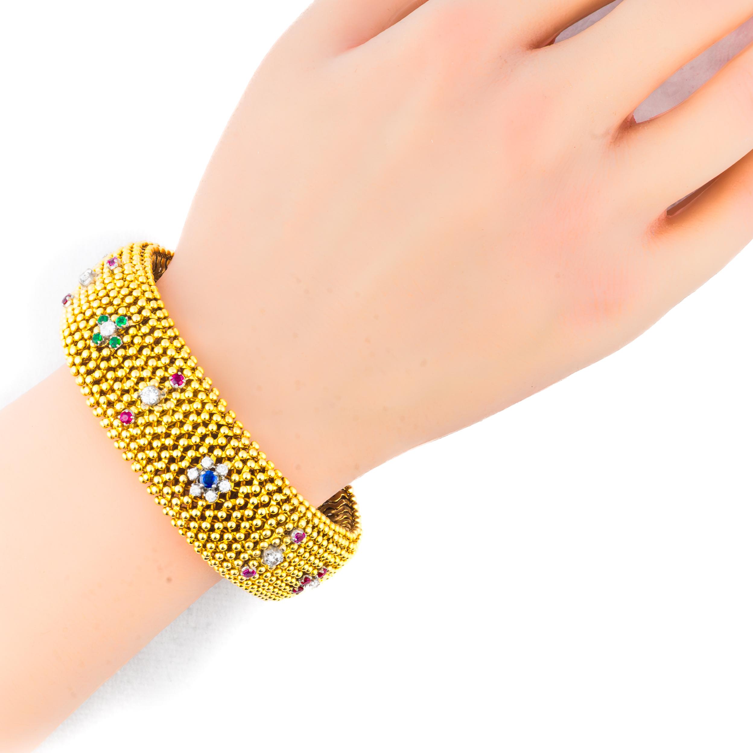 Taglio rotondo Bracciale Bulgari con fiori d'oro multi gemma in vendita