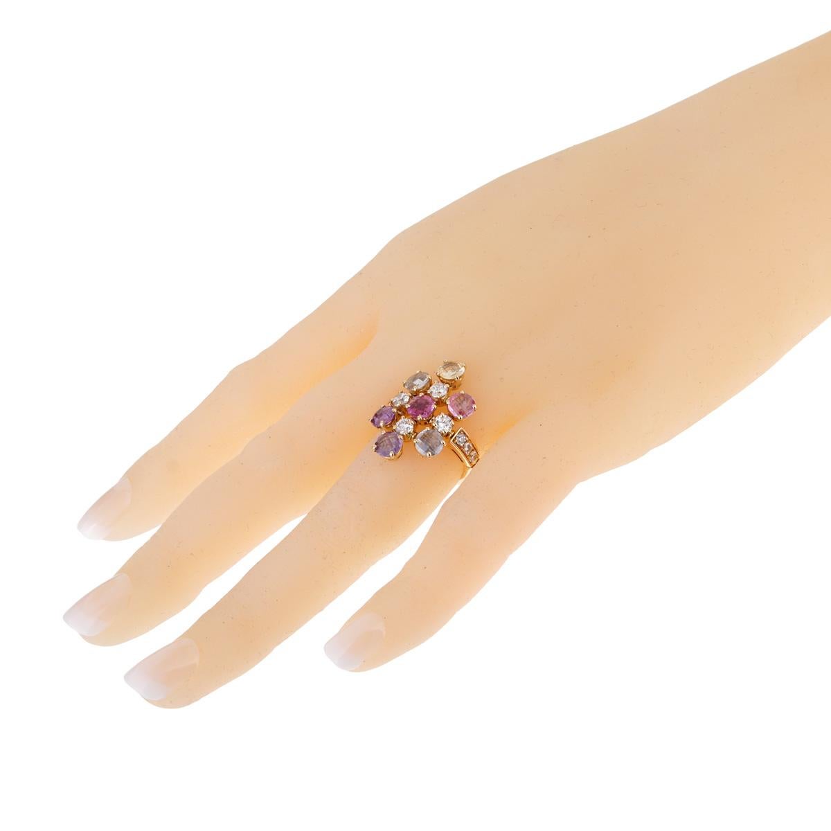 Bulgari Goldring mit mehreren Edelsteinen und Diamanten im Zustand „Hervorragend“ im Angebot in Feasterville, PA