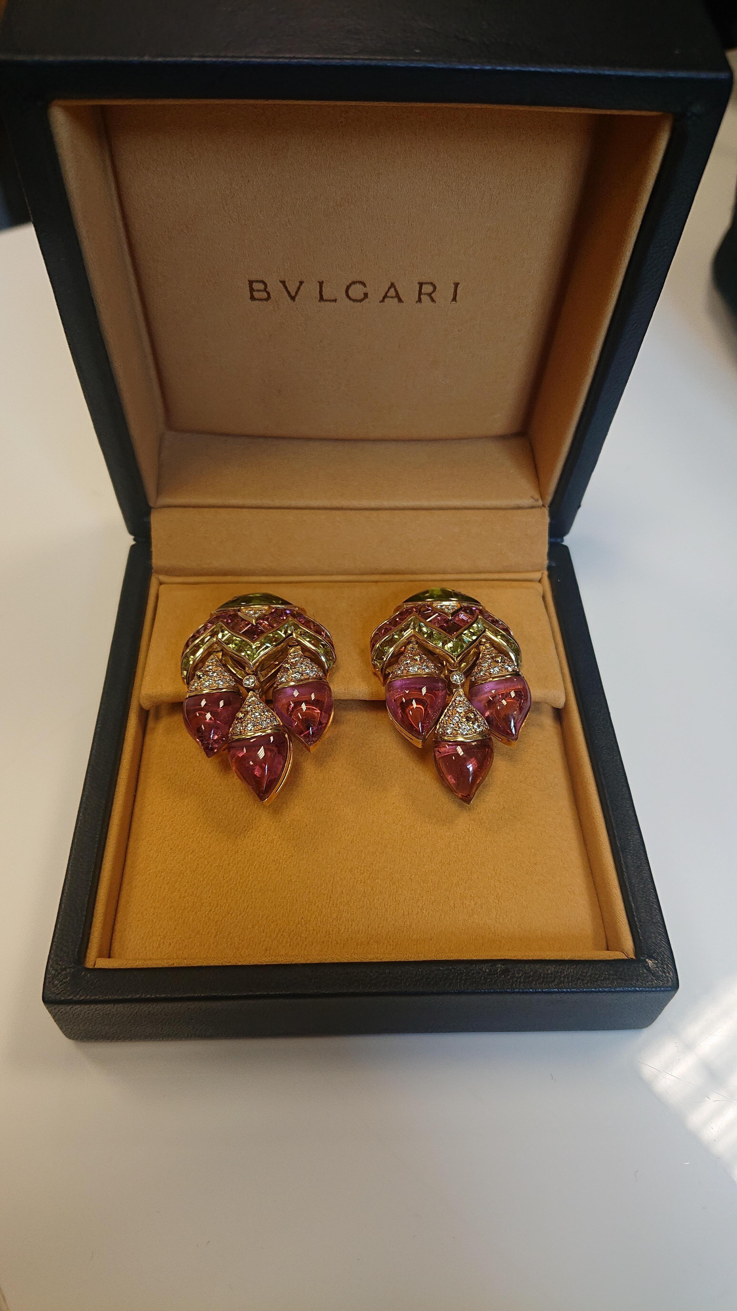 Bulgari Naturalia Multi-Gem Diamond and 18 Carat Yellow Gold Fish Motif Earrings In Good Condition In London, GB