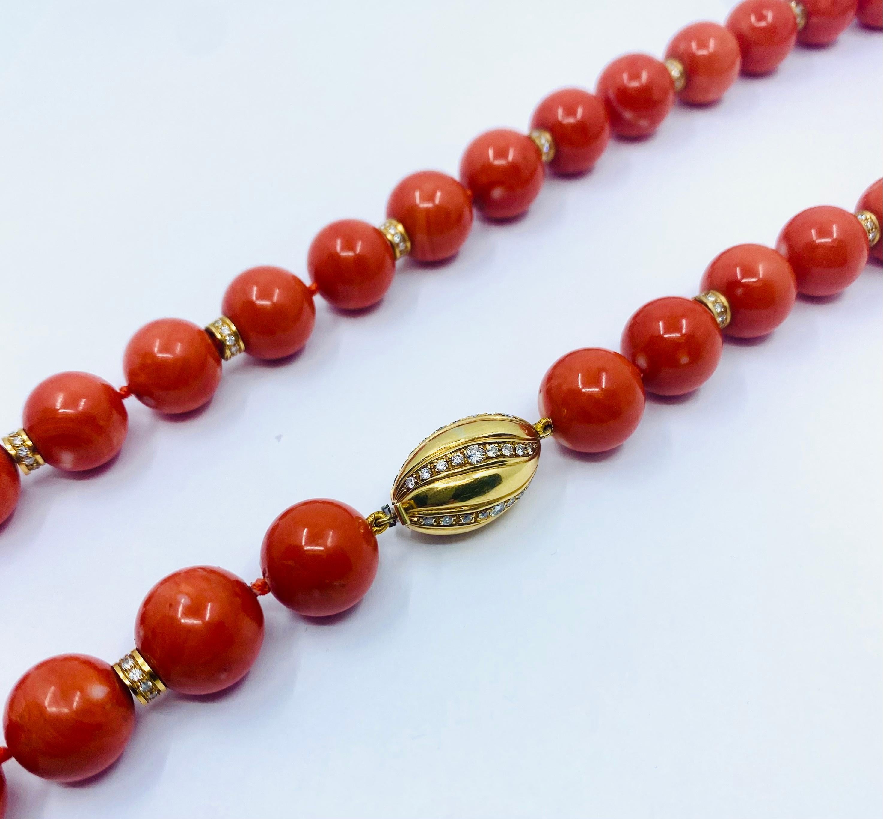 Women's Bulgari Necklace Coral Gold For Sale