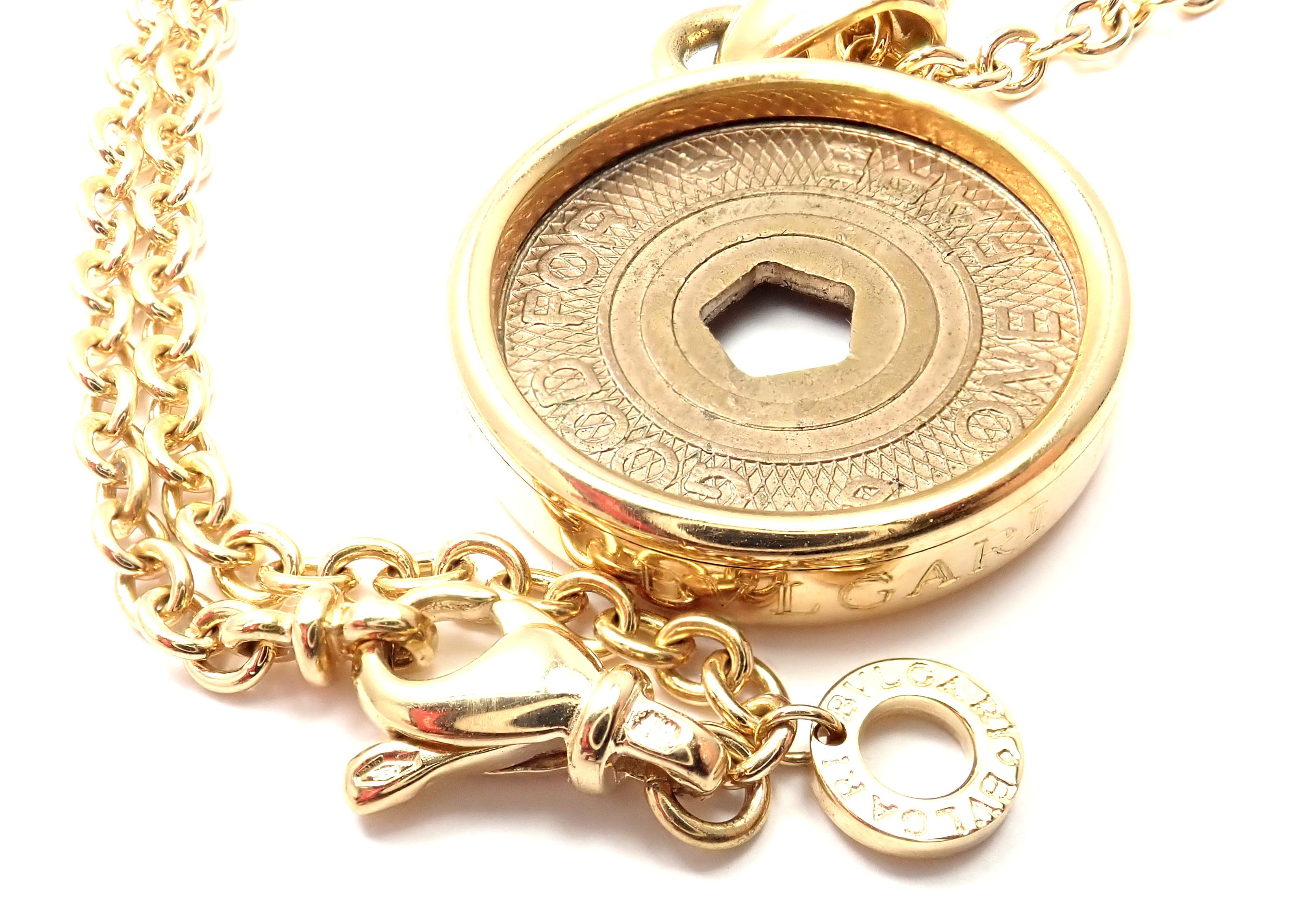 Bulgari NYC Subway Token Limited Edition Yellow Gold Pendant Necklace For Sale 1