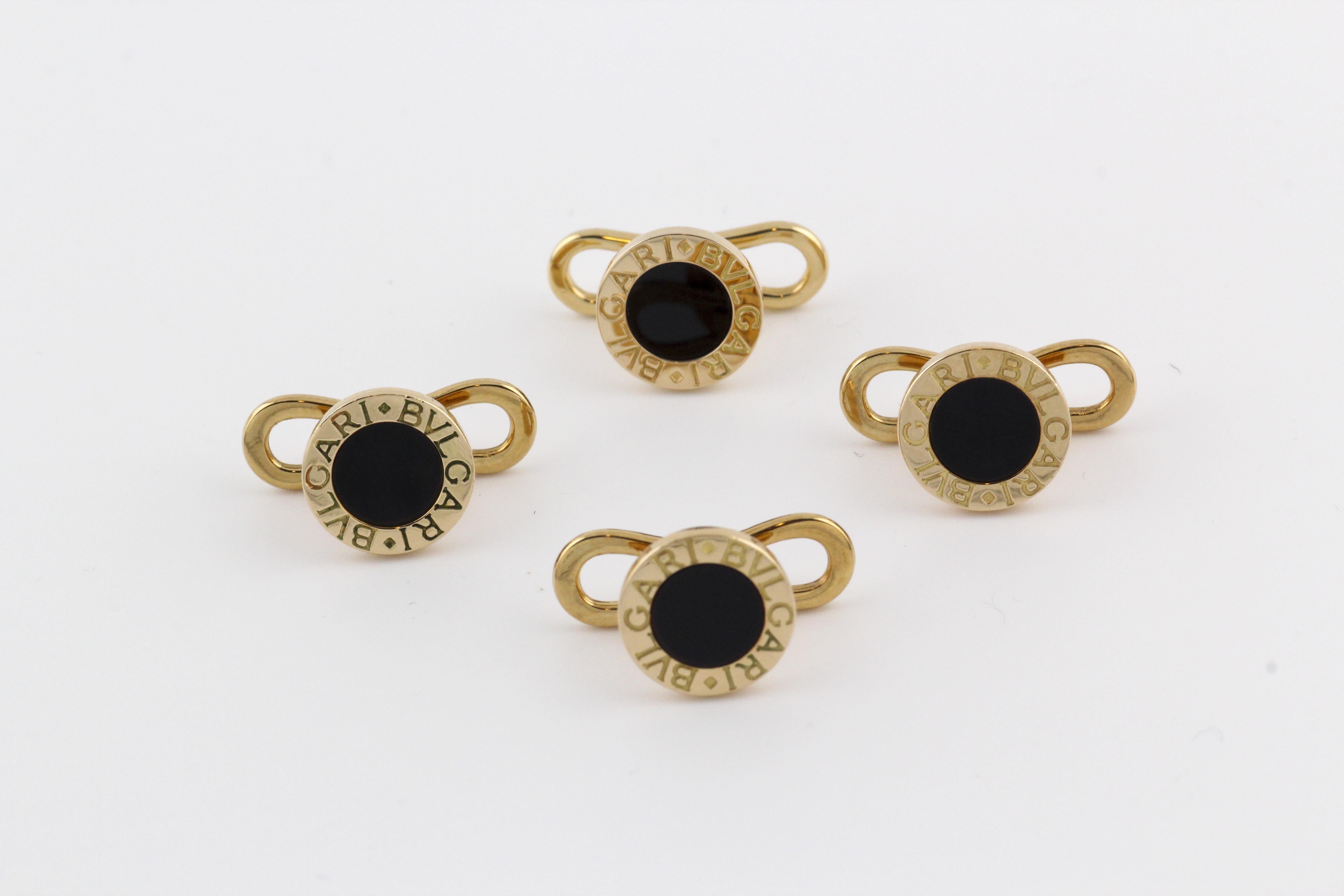Bulgari Onyx 18k Gold Cufflinks and 4 Studs Set In Good Condition In Bellmore, NY