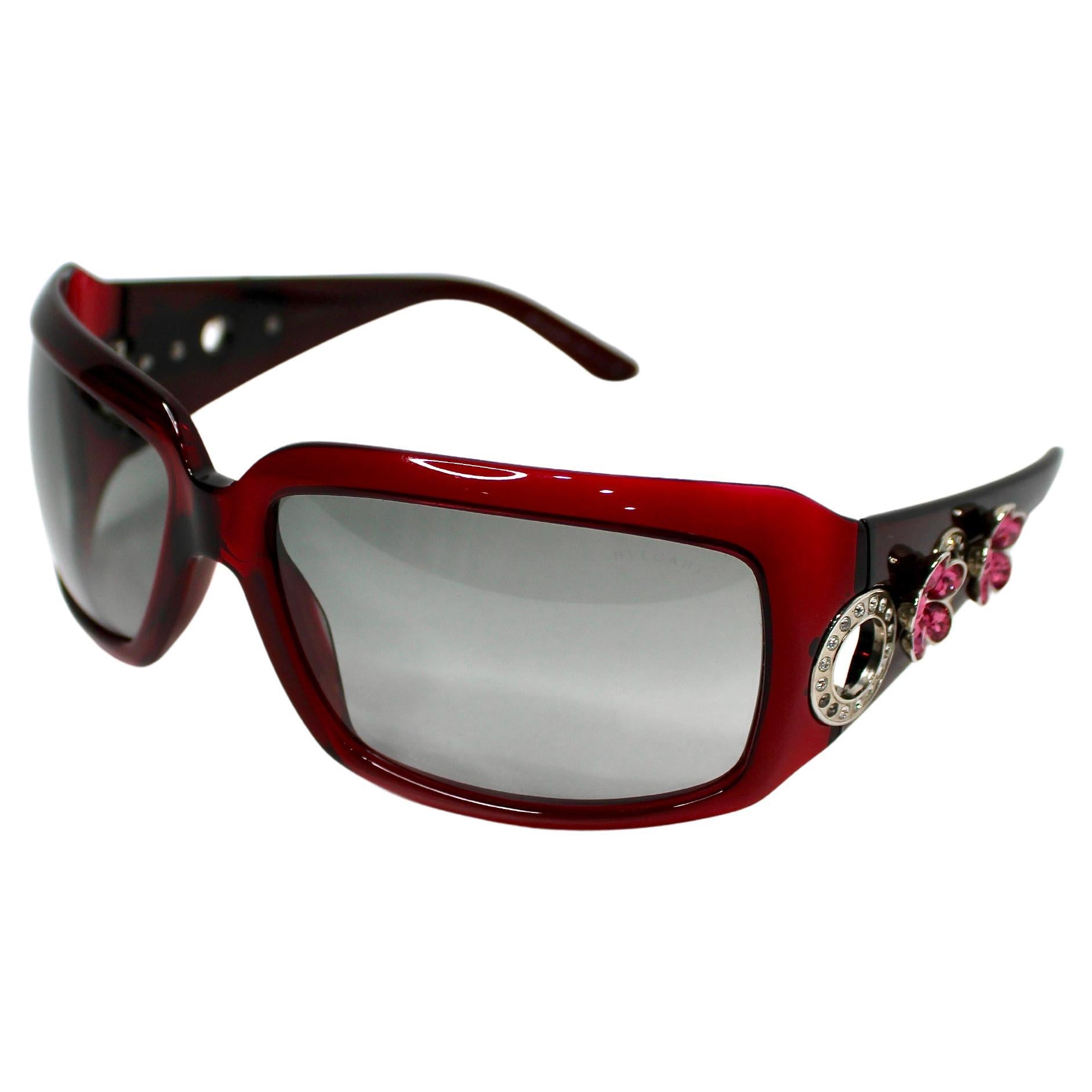 Bulgari Occhiali da sole oversize con fiori di cristallo rossi Gardient in vendita