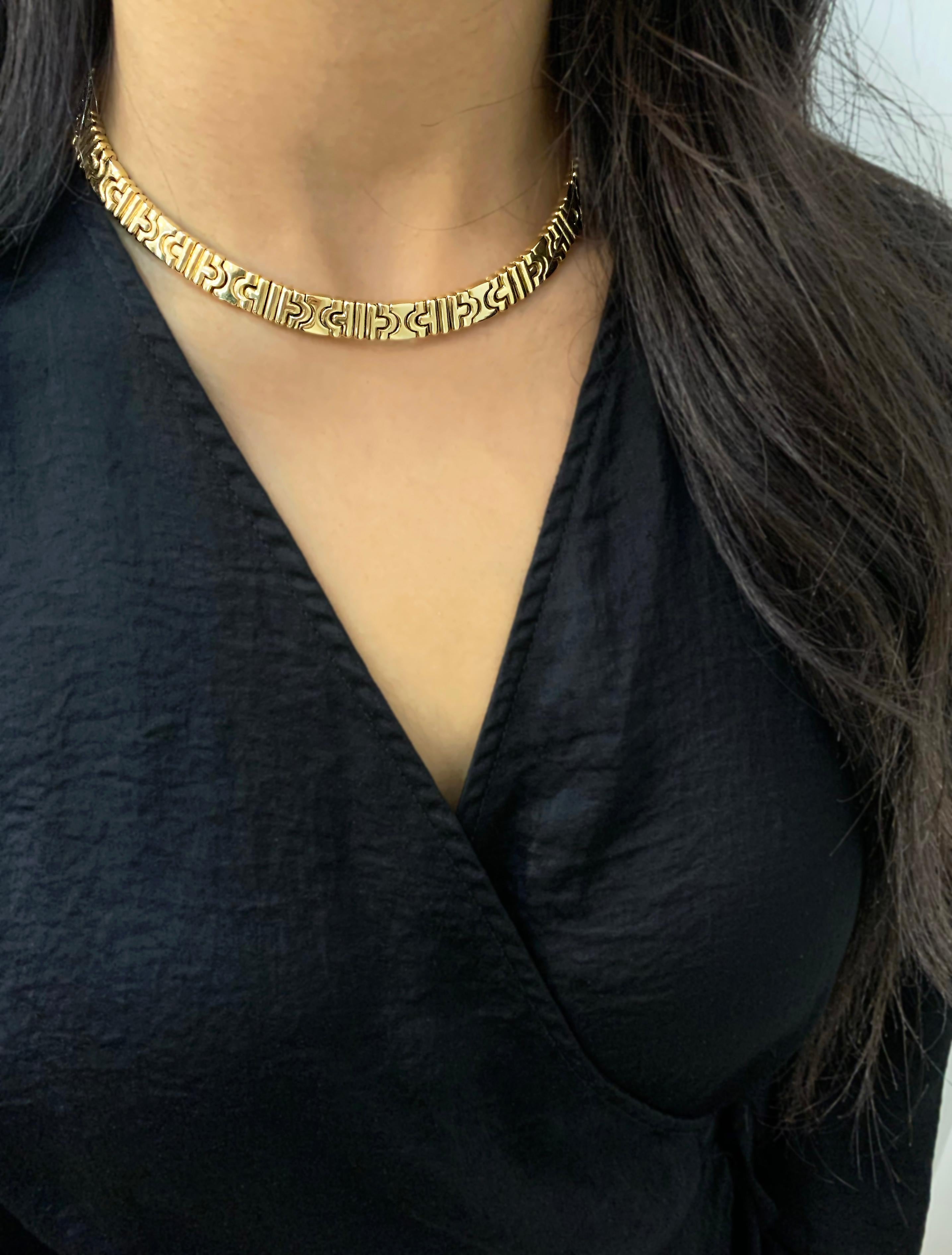 Bulgari Parentesi 18 Carat Yellow Gold Necklace In Good Condition In London, GB