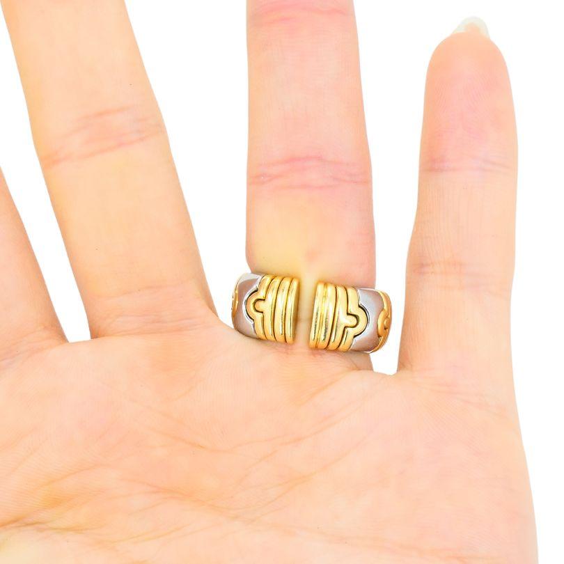 Vintage Bvlgari Parentesi 18k Gold Steel Flex Ring In Good Condition For Sale In Beverly Hills, CA
