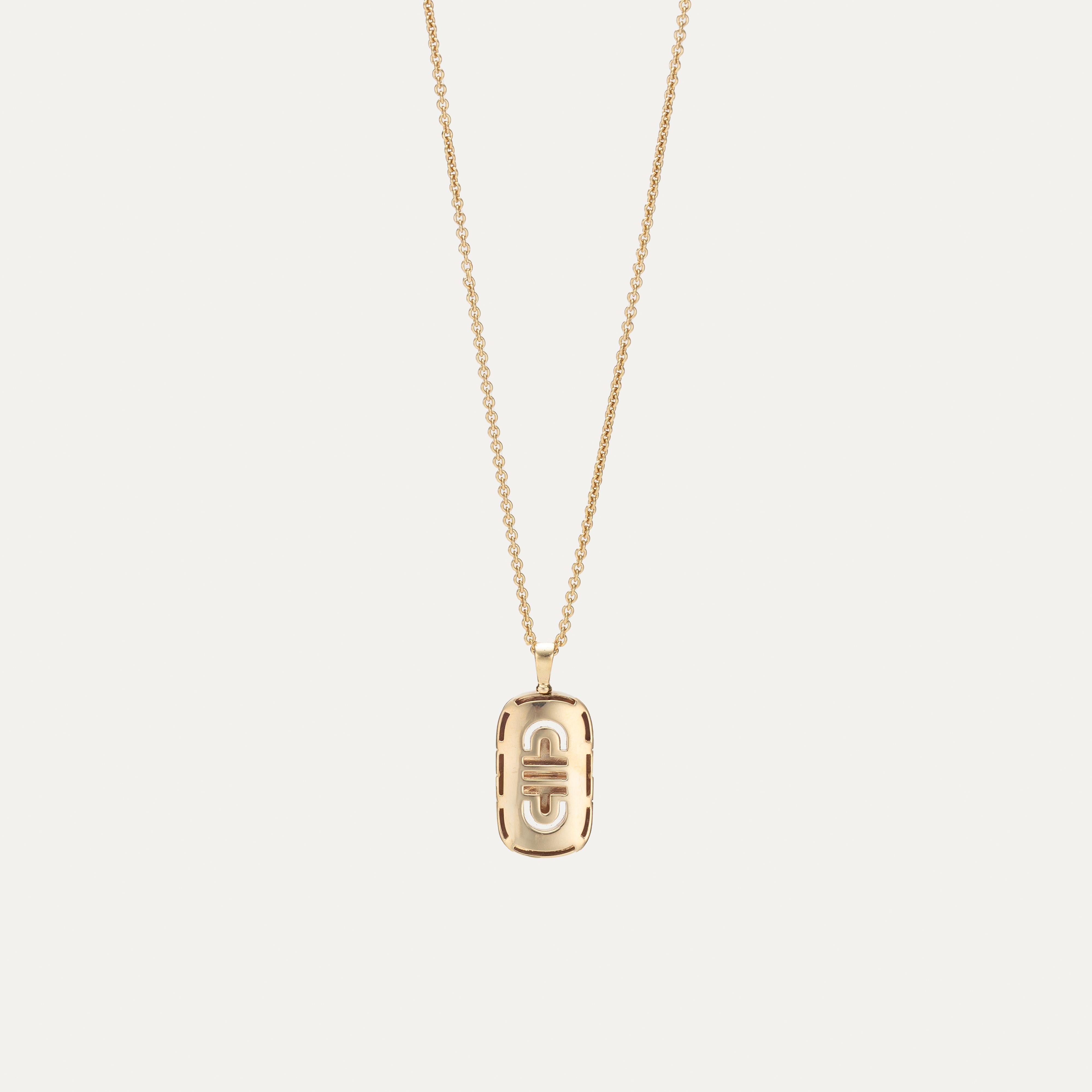 Ce collier iconique Parentesi en or jaune de Bulgari illustre la maîtrise de la maison dans l'association de l'inspiration architecturale et du luxe intemporel. Réalisé en or jaune 18 carats, ce collier appartient à la célèbre Collection Parentesi
