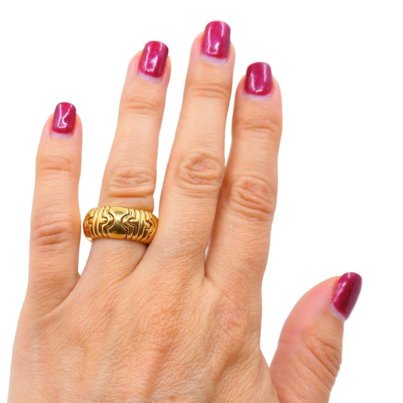 Bvlgari Parentesi Ring 18k Yellow Gold In Good Condition In Beverly Hills, CA