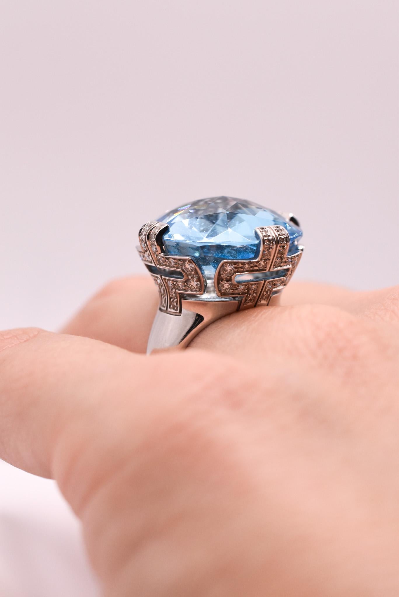 Women's or Men's Bulgari 'Parenthesis' 18k Gold Blue Topaz & Diamond Cocktail Ring For Sale