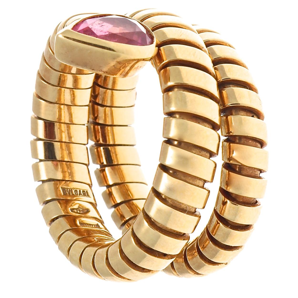 Cherished for its use of bold colors and unmistakable motifs, Bulgari's Tubogas Serpenti is just one of the many coveted designs by this famous jewelry house. Our job is to find the best vintage pieces that show minimal to no signs of wear, and