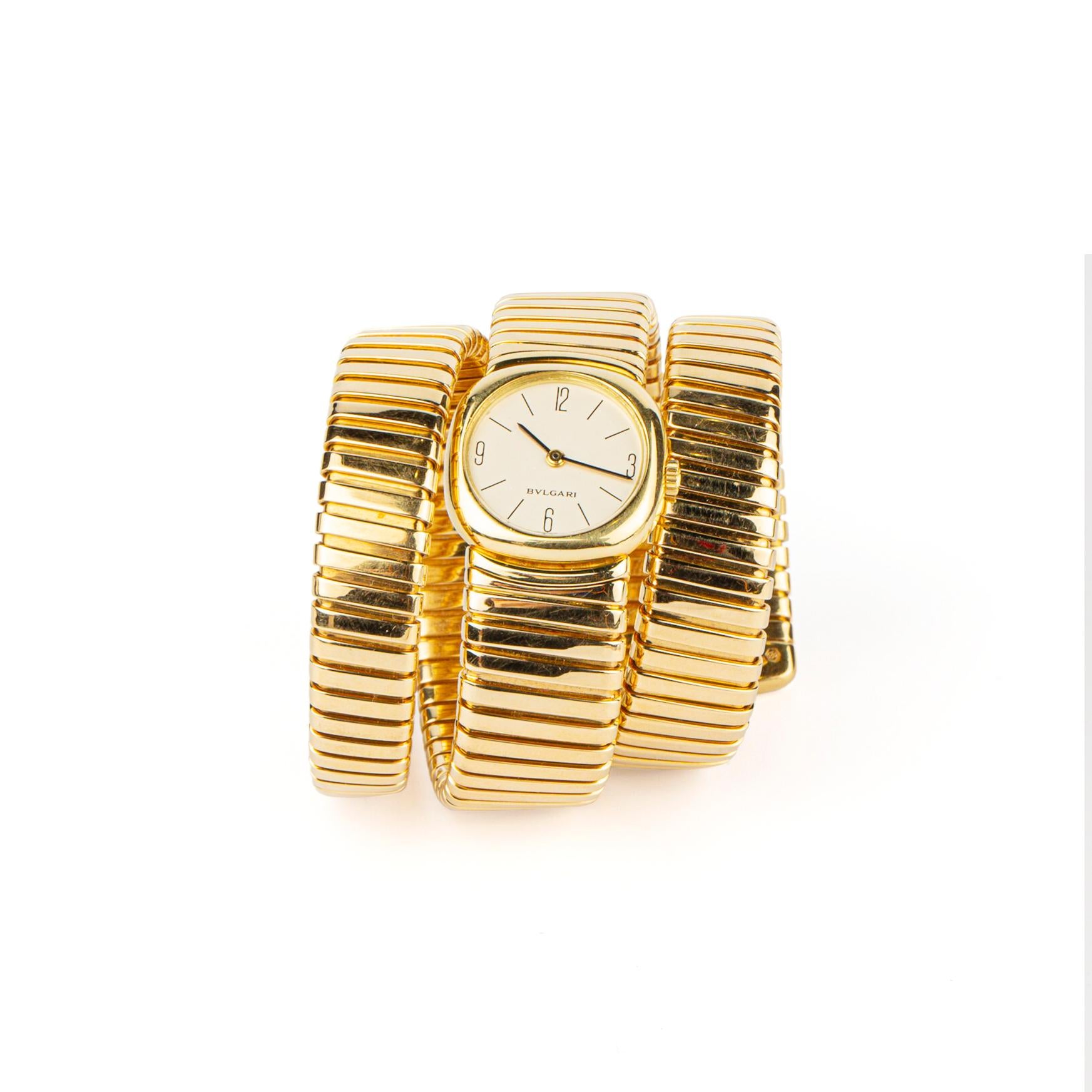 A rare version of the Bulgari 18k Yellow Gold Tubogas Lady’s watch featuring a white central dial. Swiss mechanical movement. Made in Italy, circa 1970.