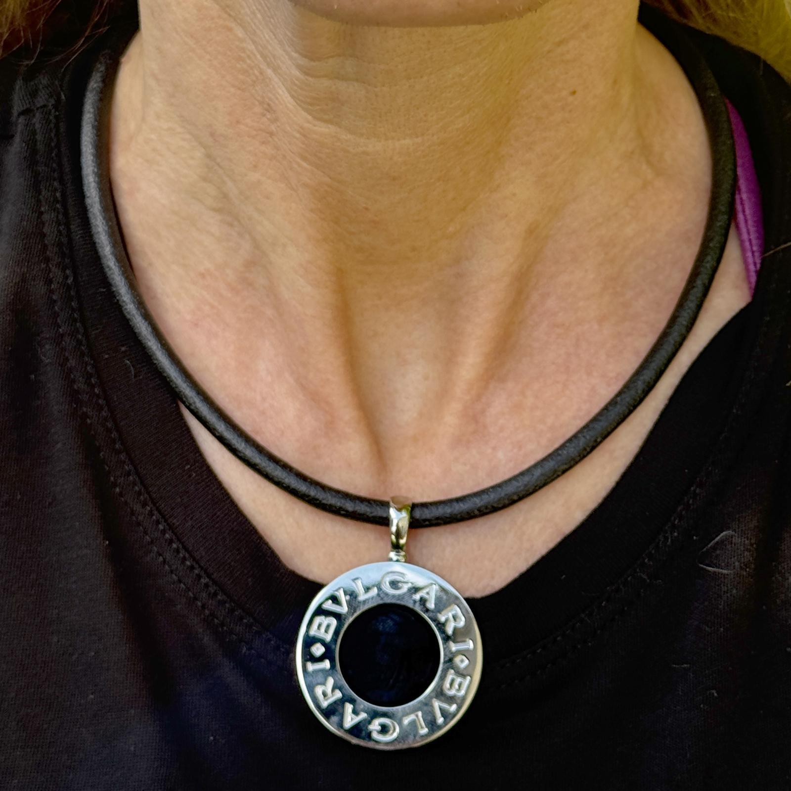 Cabochon Bulgari Reversible Tondo Mother of Pearl & Onyx 18KG SS Necklace Leather Cord