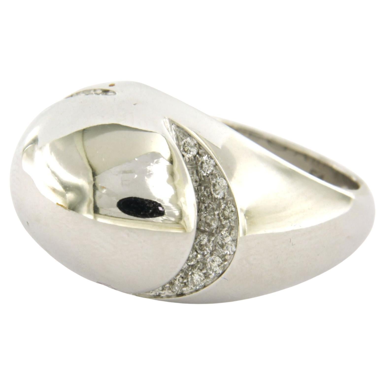 Anello BULGARI in oro bianco 18k con diamante taglio brillante fino a 0,40ct - F/G - VS/SI - misura US 5,75 - EU 16,25 (51)

Descrizione dettagliata

La parte superiore dell'anello è larga 1,4 cm e alta 1,0 cm.

Misura dell'anello US 5,75 - EU 16,25