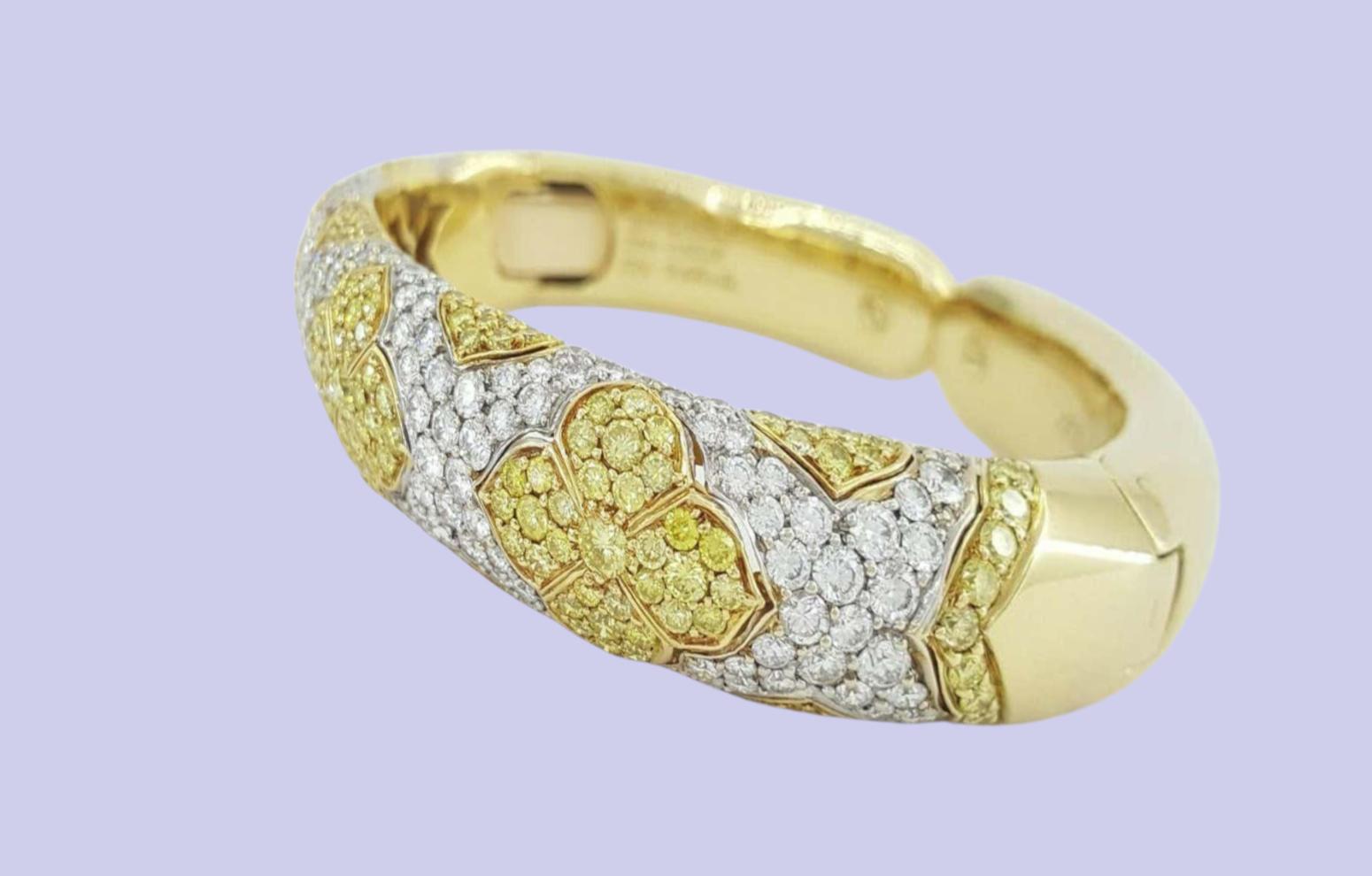 Bulgari Bracelet jonc Roma en or jaune 18 carats avec diamants jaunes et blancs en vente 1