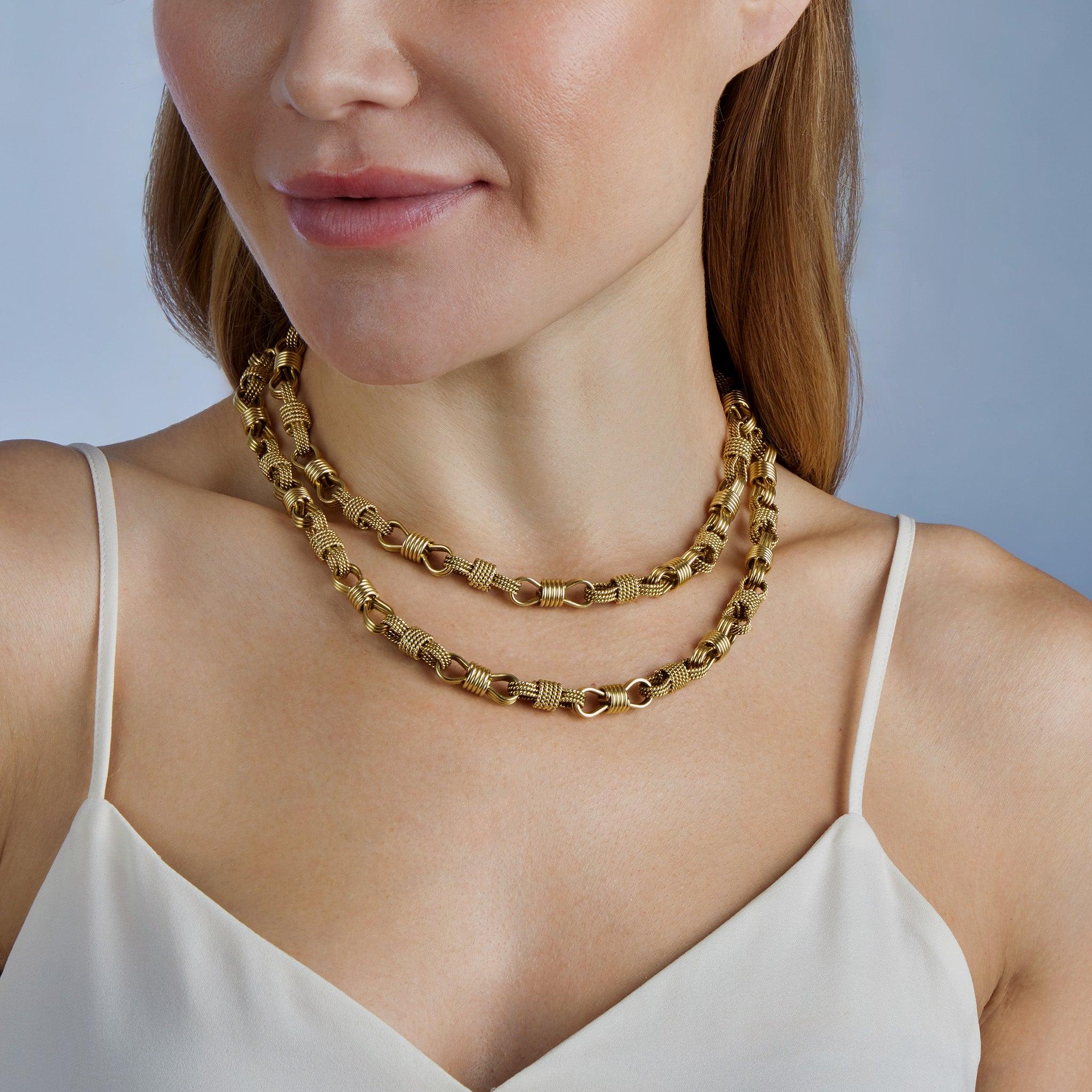 Bulgari Rom 18 Karat Gold Lange Kette Halskette im Zustand „Hervorragend“ in New York, NY