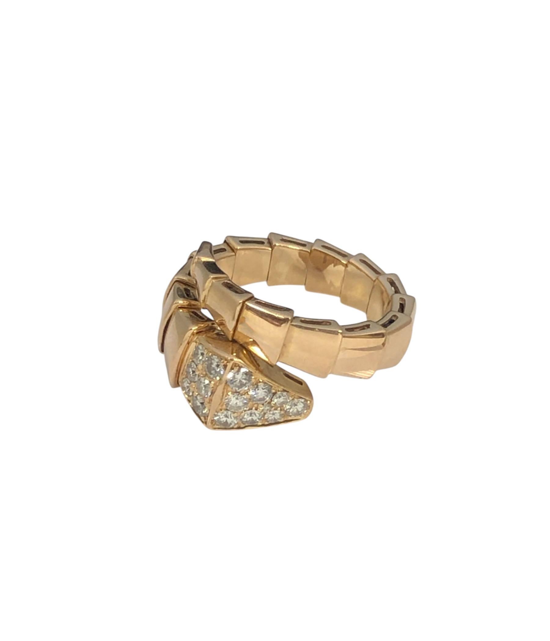 Taille ronde Bague serpent Serpenti en or rose et diamants Bulgari en vente