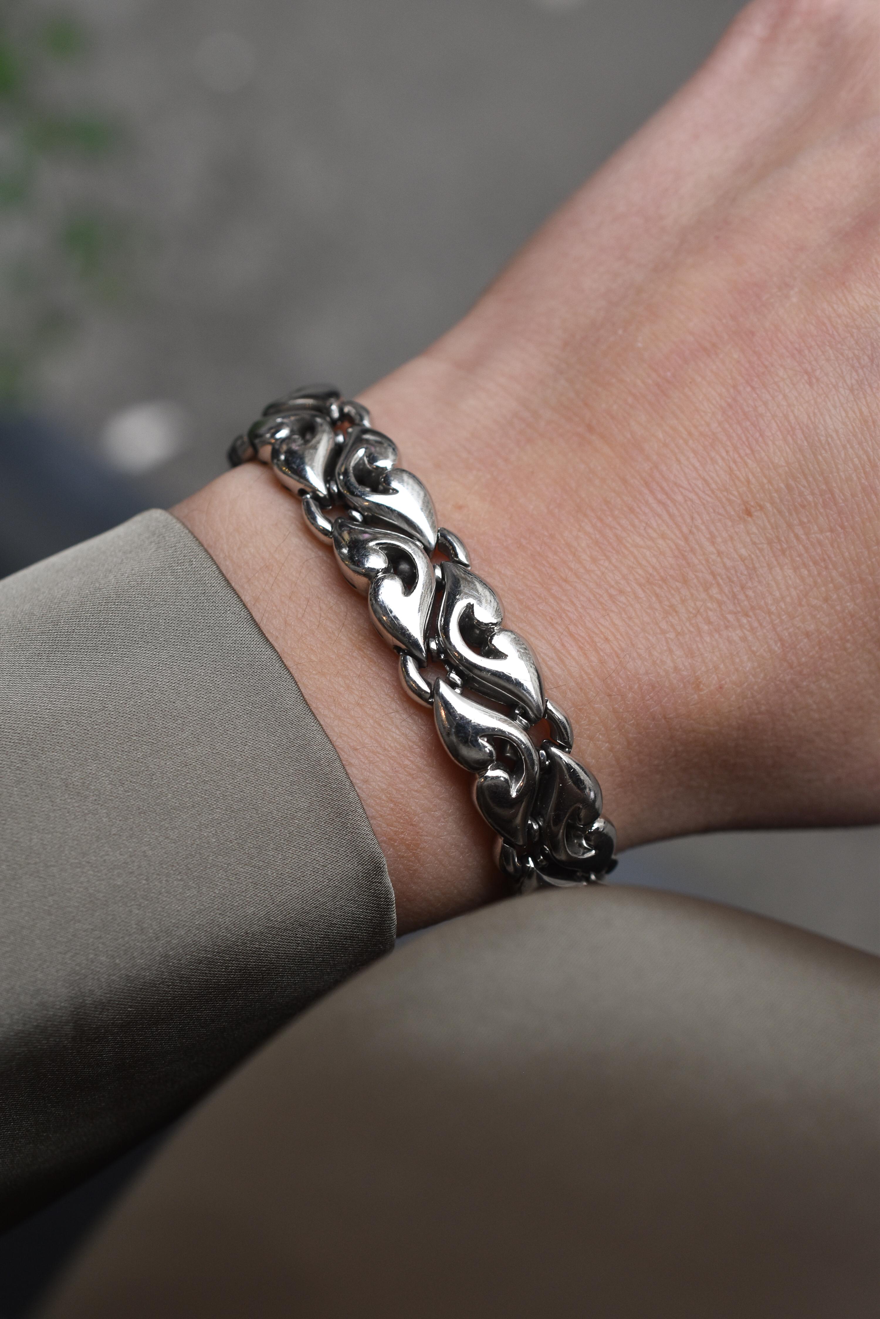 Women's Bulgari 'Saetta' Necklace and Bracelet Demi Parure in 18k White Gold For Sale