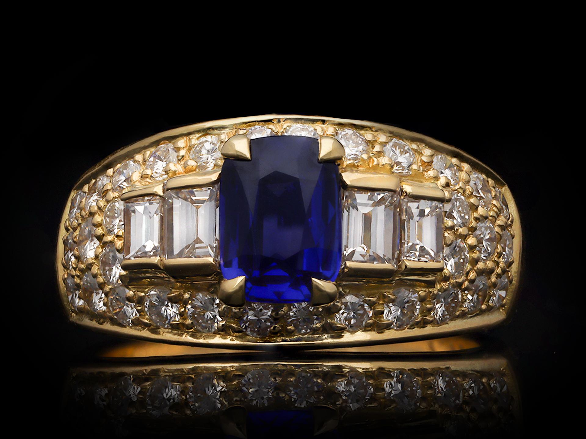 Bulgari Sapphire and Diamond Cluster Ring, Italian, circa 1970 For Sale 3