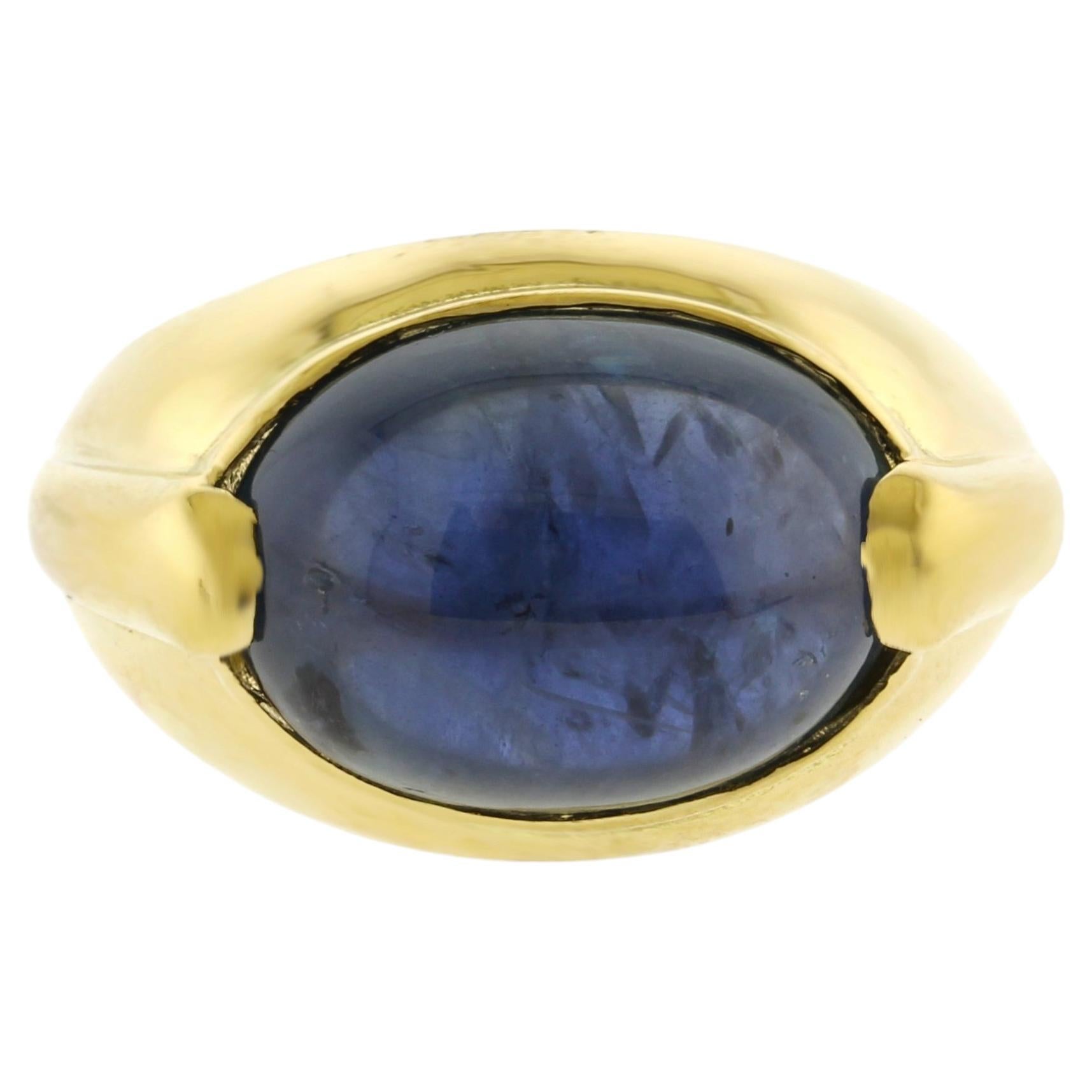 Bulgari-Ring mit Saphir-Cabochon