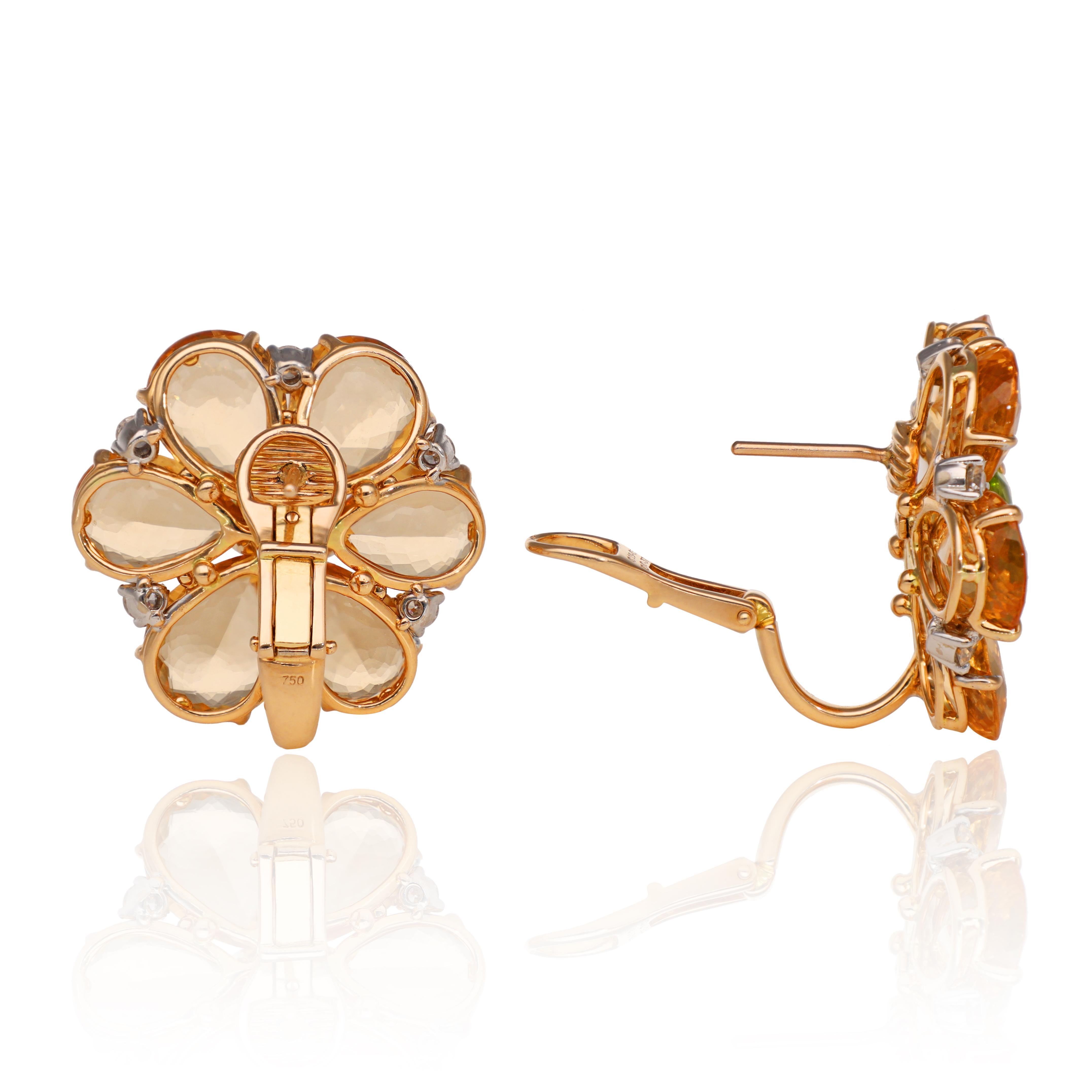 Flourishing pear-shaped sapphire petals in vibrant colors, beautifully enhanced by the brilliance of diamond details.
18K Rose Gold, Orange, Green Sapphires, and Diamond Flower Earrings.
Approximate Orange Sapphire Weight - 19.05 CTS
Approximate