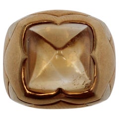 Bulgari Skulpturaler Ring aus Gelbgold mit Cabochon aus Citrin in der Mitte