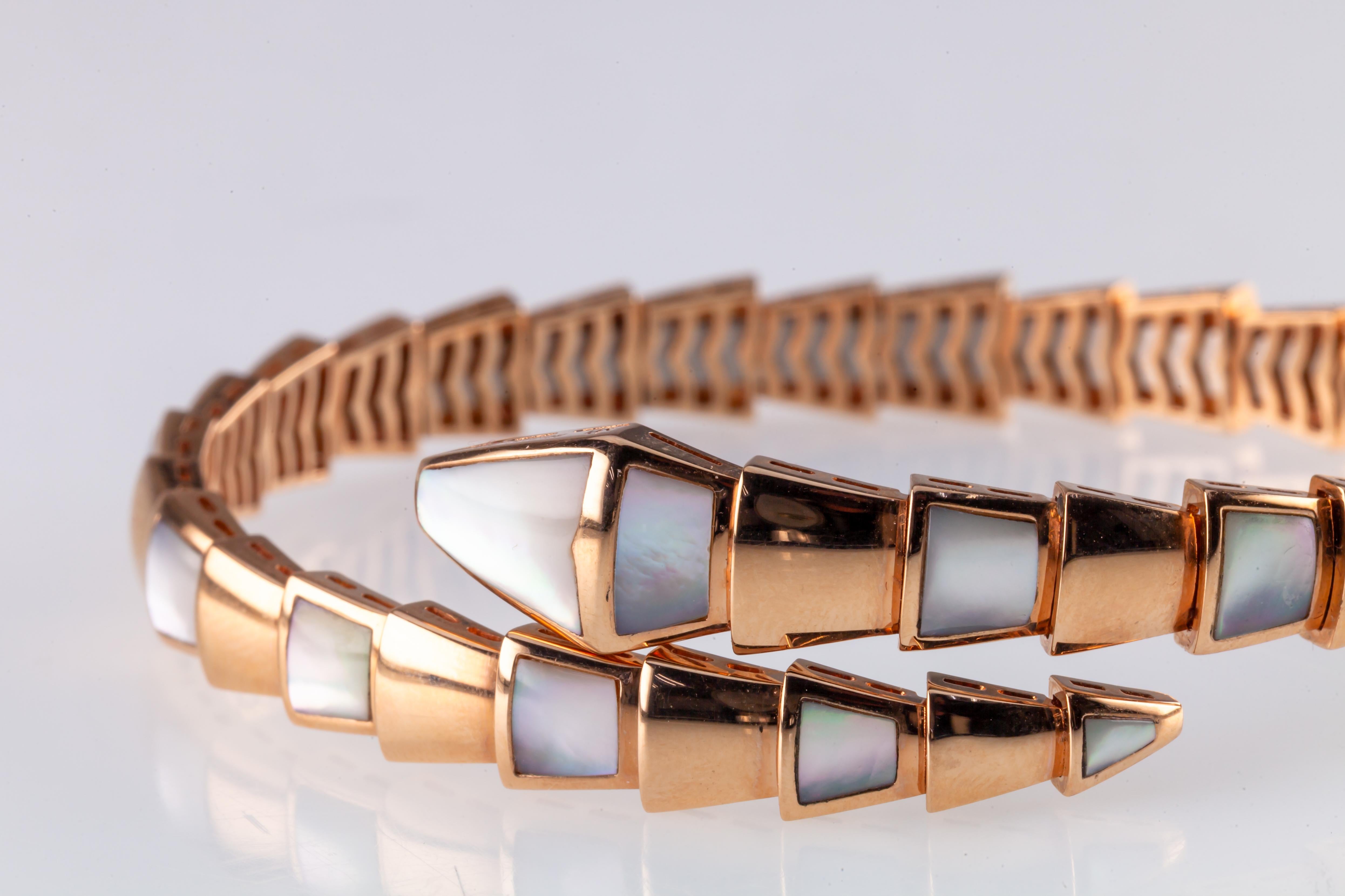 Bulgari Serpenti 18k Rose Gold Coil Bangle with Mother-of-Pearl, Size 7.25 In Good Condition For Sale In Sherman Oaks, CA