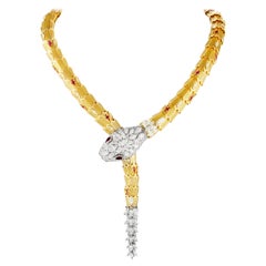 Bulgari Serpenti Collier serpent en or jaune et blanc avec diamants et rubis