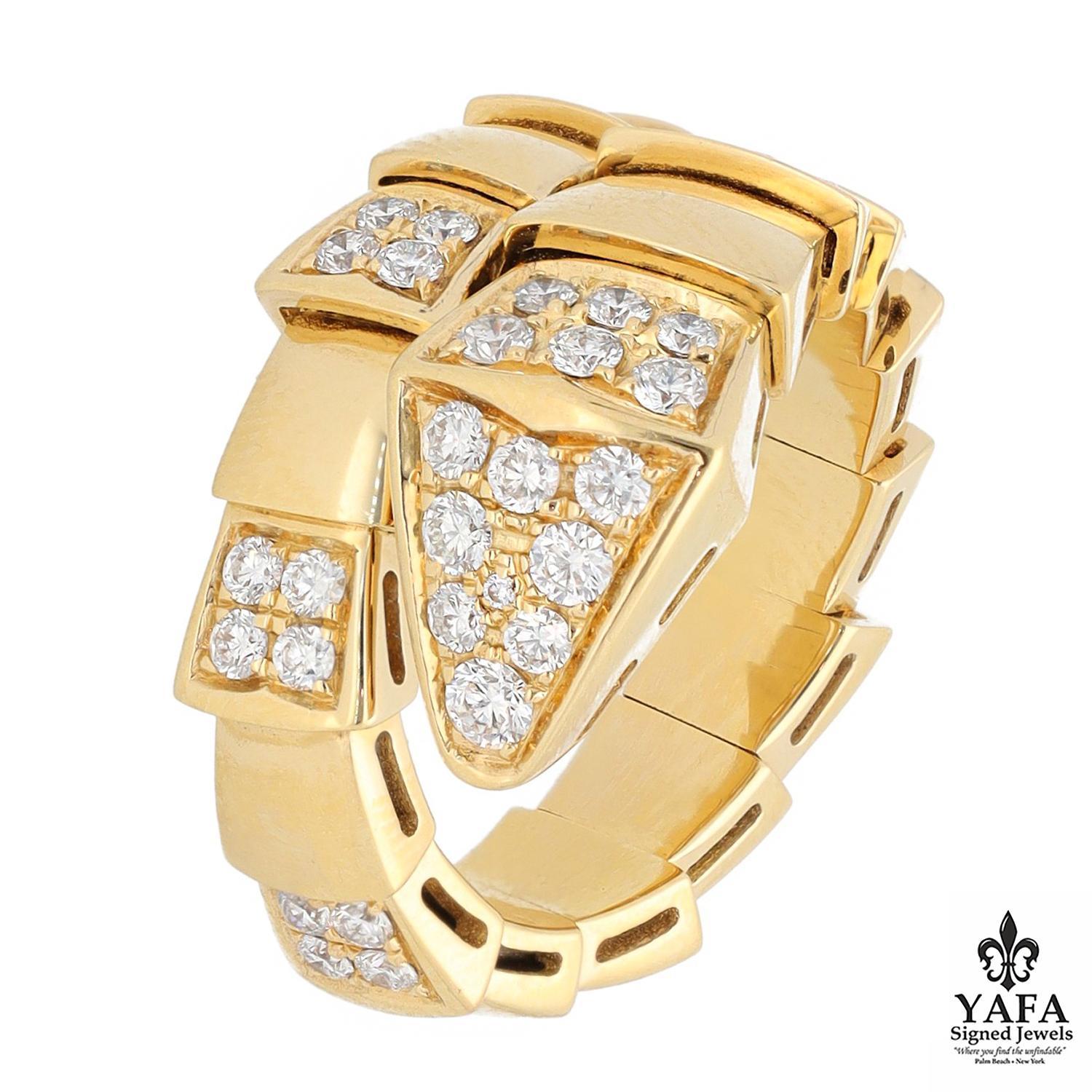 BULGARI Serpenti One Coil Viper Ring In Excellent Condition For Sale In New York, NY