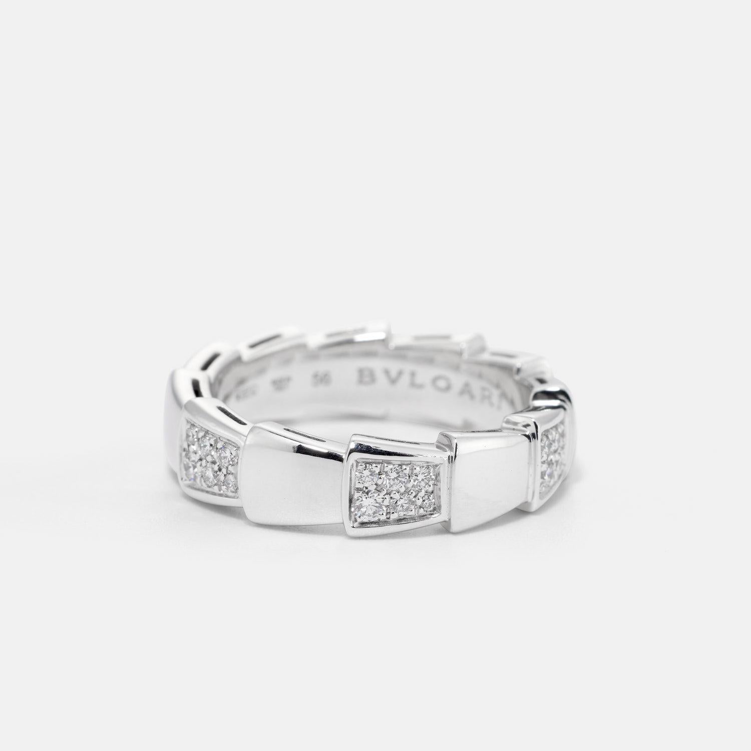 Taglio brillante Anello Serpenti BULGARI in oro bianco e diamanti in vendita