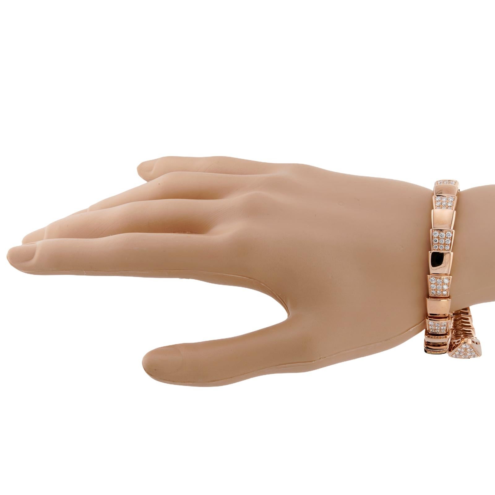BULGARI Serpenti Scaglie Pave Diamante Oro Rosa Bracciale Grande In condizioni ottime in vendita a New York, NY
