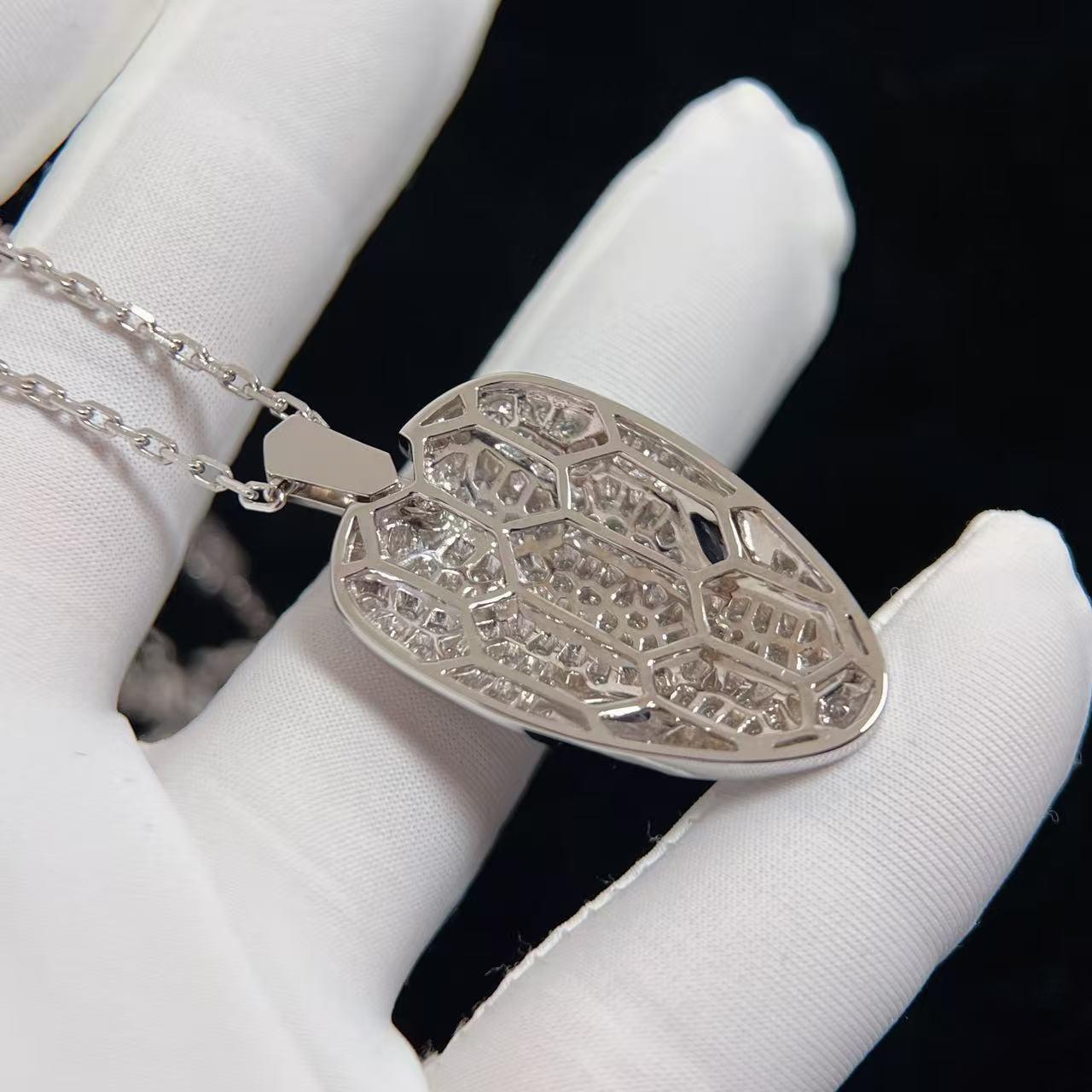 Collar Bulgari Serpenti Seduttori Serpiente Zafiro Azul Diamante Oro Blanco 18K en venta 6