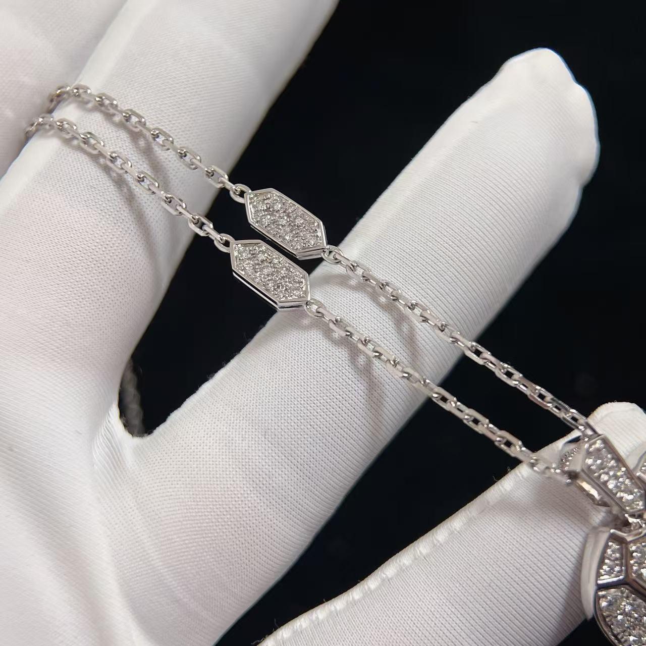 Collar Bulgari Serpenti Seduttori Serpiente Zafiro Azul Diamante Oro Blanco 18K en venta 7