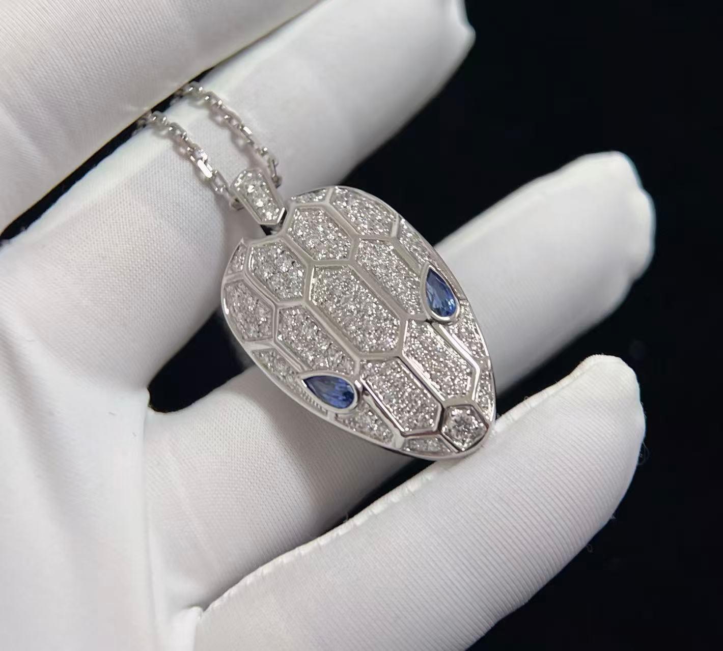 Collar Bulgari Serpenti Seduttori Serpiente Zafiro Azul Diamante Oro Blanco 18K en venta 1