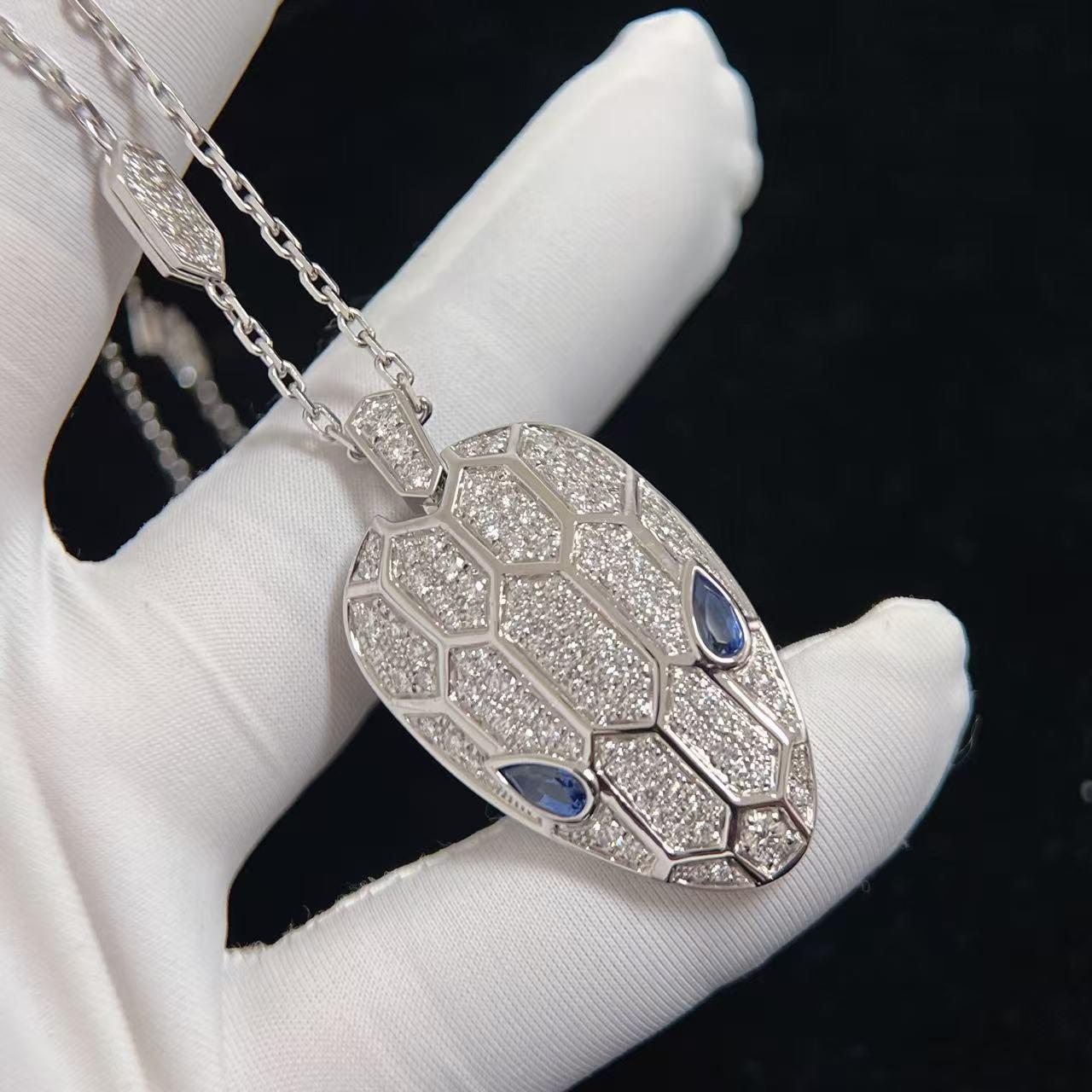 Collar Bulgari Serpenti Seduttori Serpiente Zafiro Azul Diamante Oro Blanco 18K en venta 3