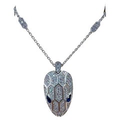 Bulgari Serpenti Seduttori Collana con zaffiro blu e diamanti in oro bianco 18 carati