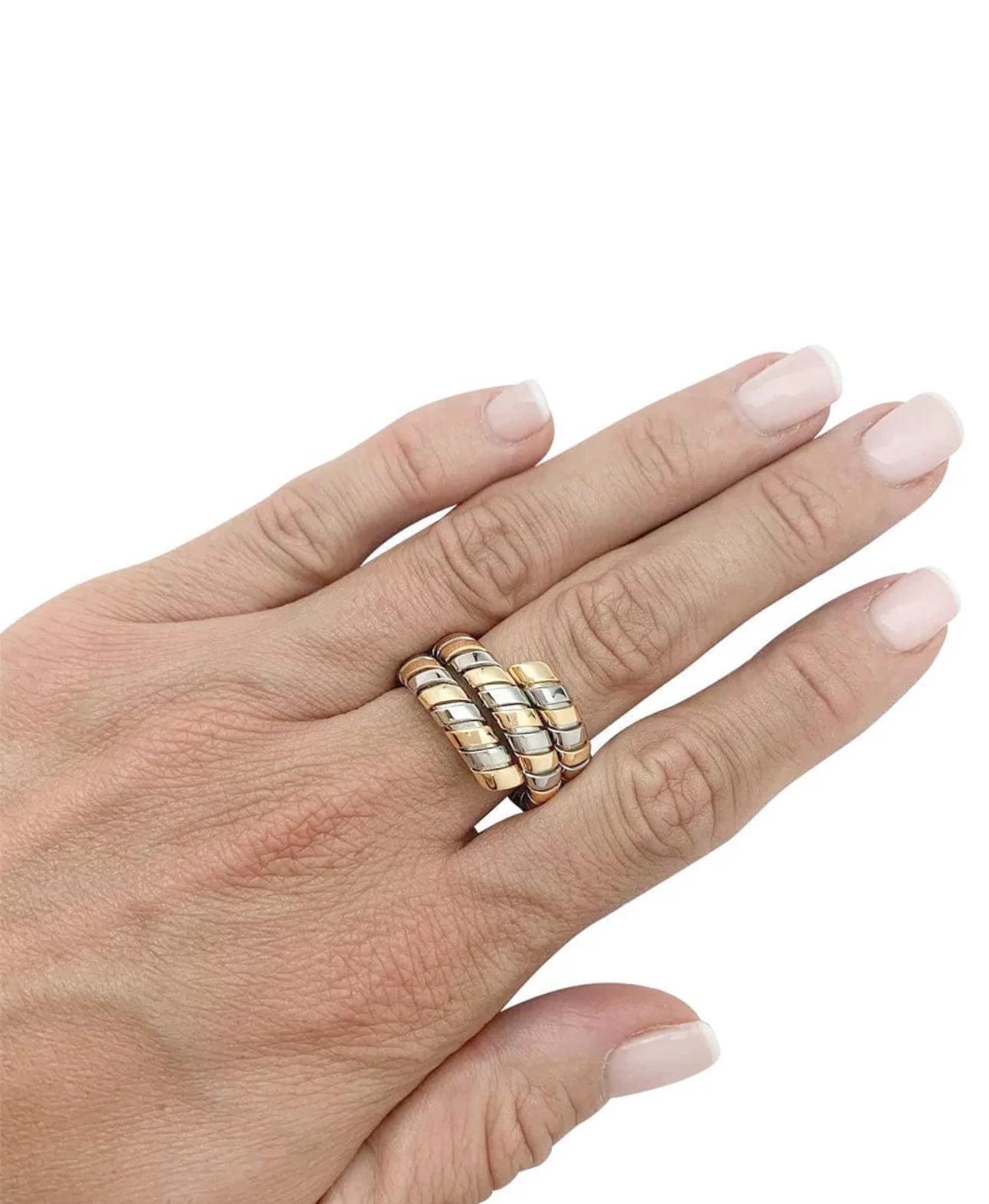 Contemporaneo Anello Bulgari Serpenti Tubogas in oro giallo 18k e acciaio, anni '80 in vendita