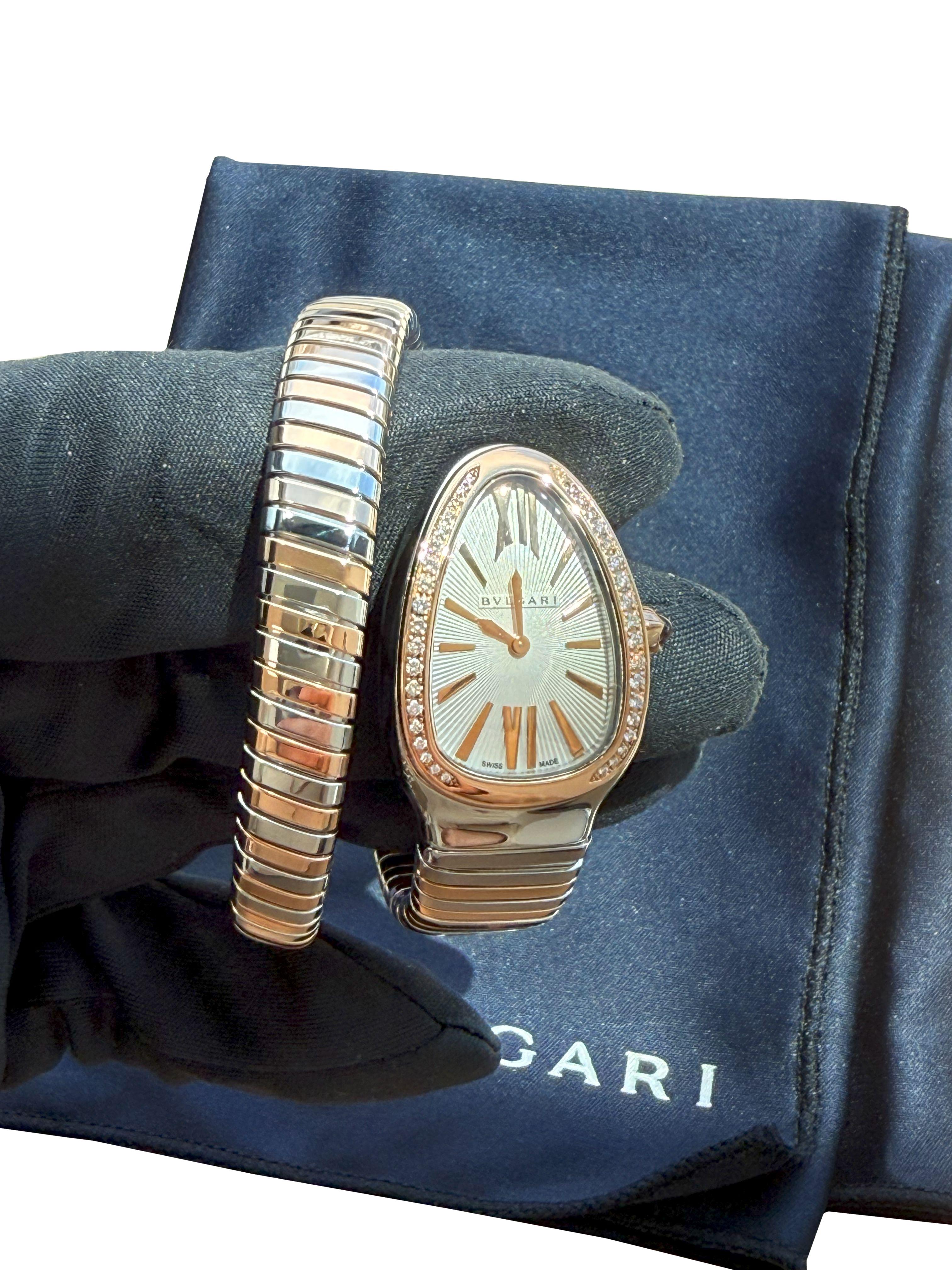 Bulgari Serpenti Tubogas Einzelspirale Opaline Zifferblatt mit Guilloché Soleil 103708 im Zustand „Hervorragend“ im Angebot in Aventura, FL