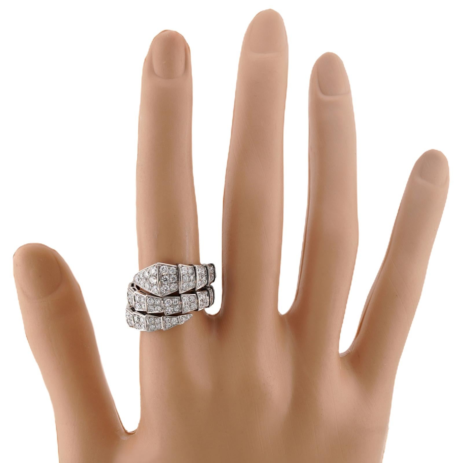 BULGARI Serpenti Viper Diamond White Gold 2 Row Ring. Box COA In Excellent Condition For Sale In New York, NY