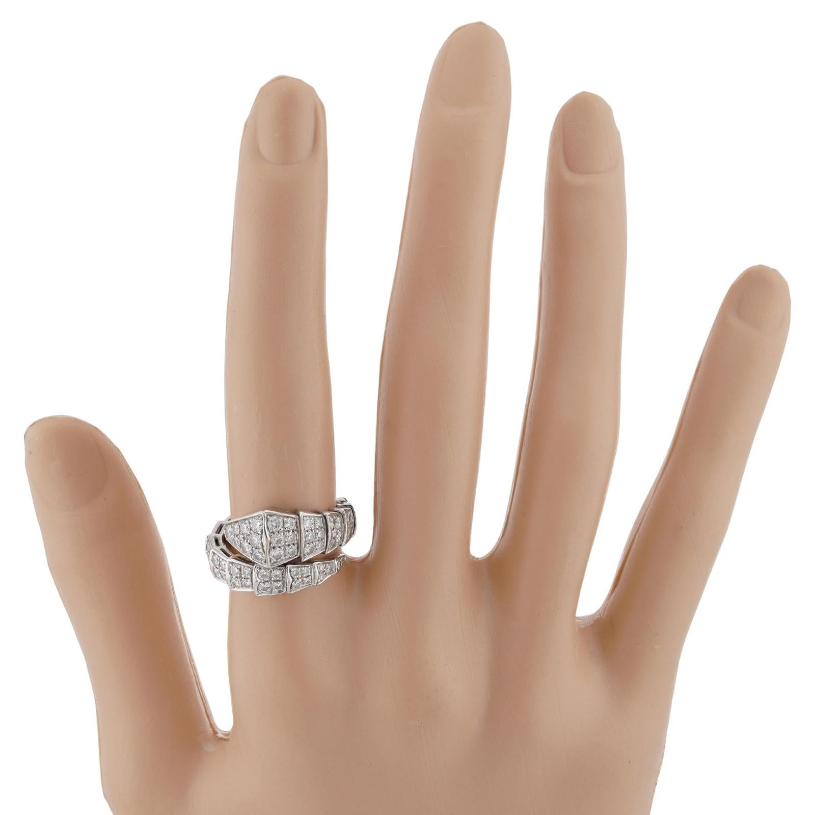 BULGARI Serpenti Viper Diamond White Gold Medium Ring Box In Excellent Condition For Sale In New York, NY
