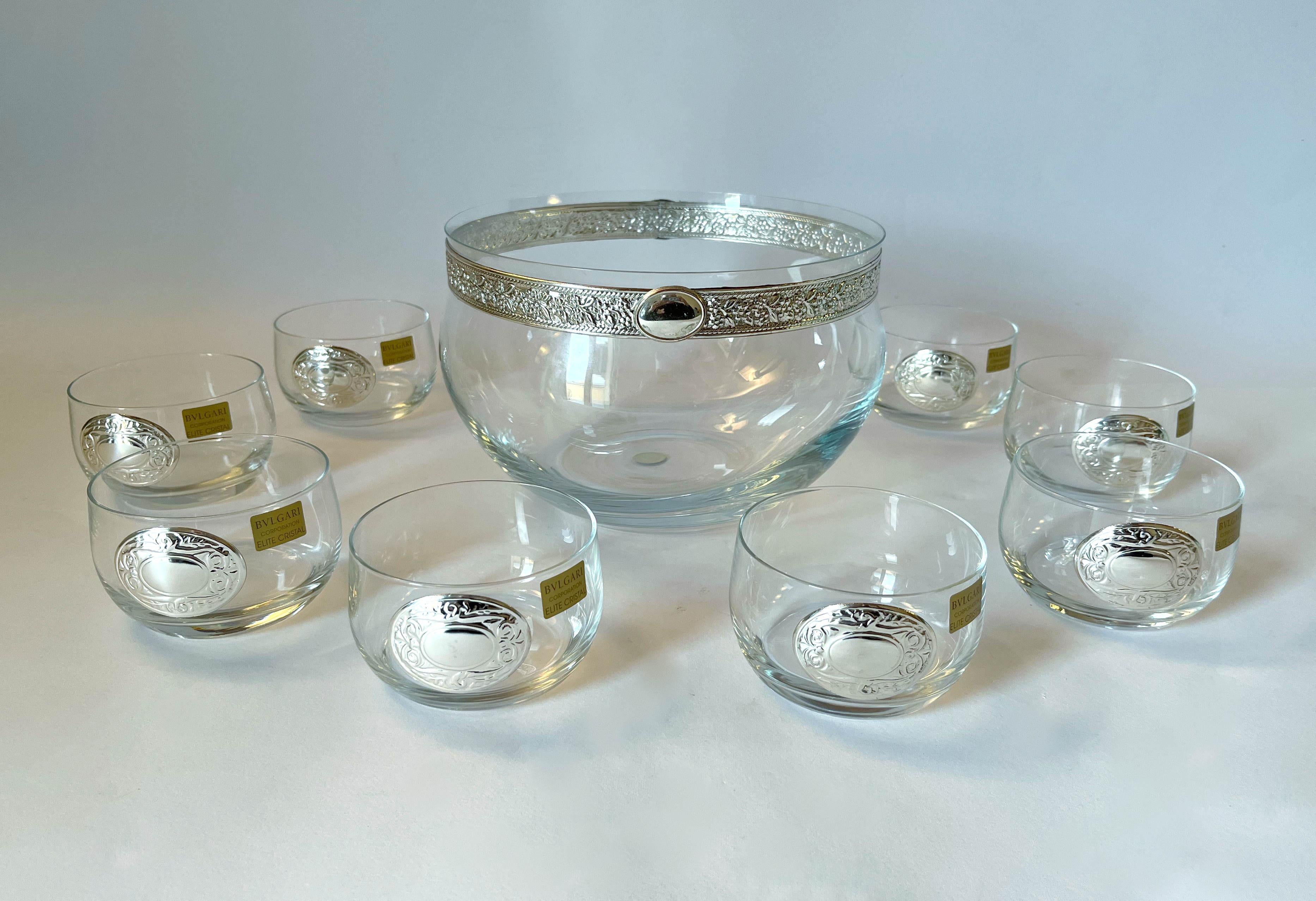 Juego de ponche Bulgari de plata de ley y cristal con un bol grande y 8 tazas / Made in Italy
Etiqueta original en el cristal
Diámetro del cuenco 8,5 pulgadas, altura del cuenco 5,5 pulgadas, diámetro de la taza 4 pulgadas, altura de la taza 2,5
