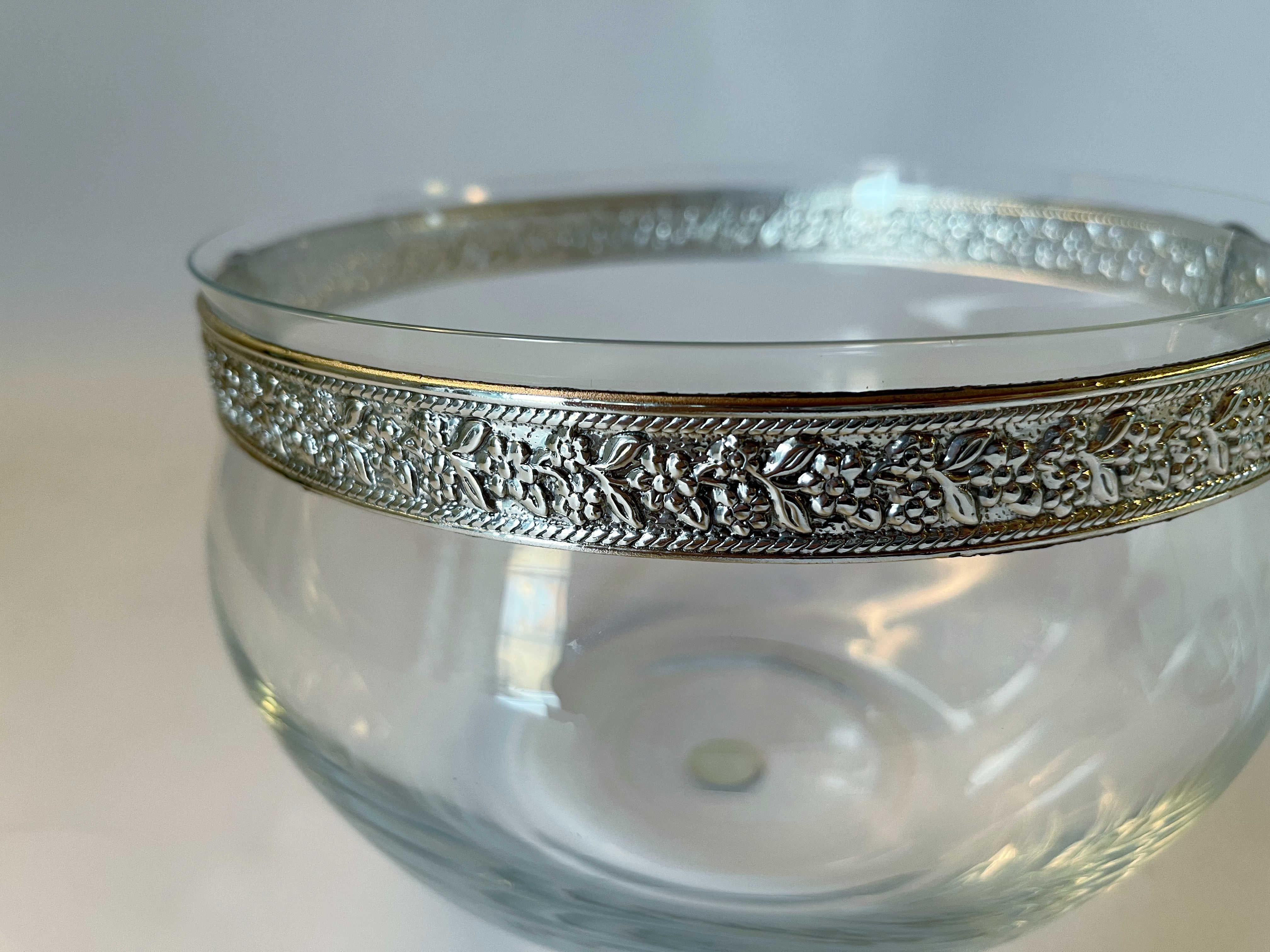 Juego de puñetazos de cristal de plata Bulgari en venta 1