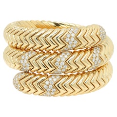 Bracciale Bulgari Spiga in oro 18 carati con diamanti, a tripla avvolgimento flessibile a spirale