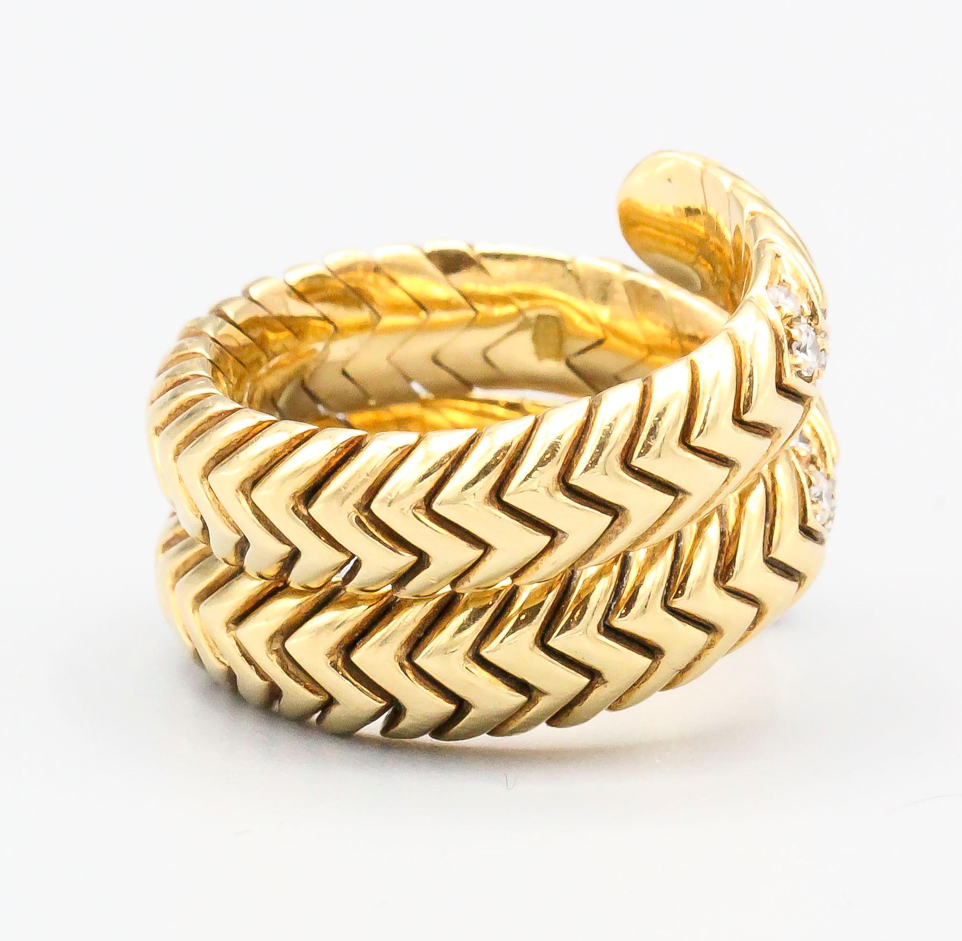 Bulgari Spiga Diamond and 18 Karat Gold Flexible Snake Ring In Good Condition In New York, NY