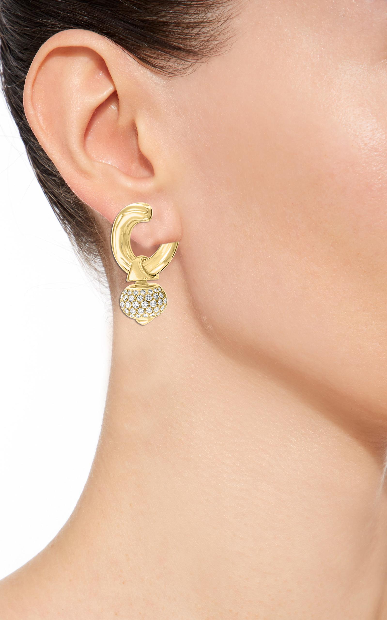 Bulgari Suite Necklace and Earrings in 18 Karat Gold and 12 Carat Diamonds 7