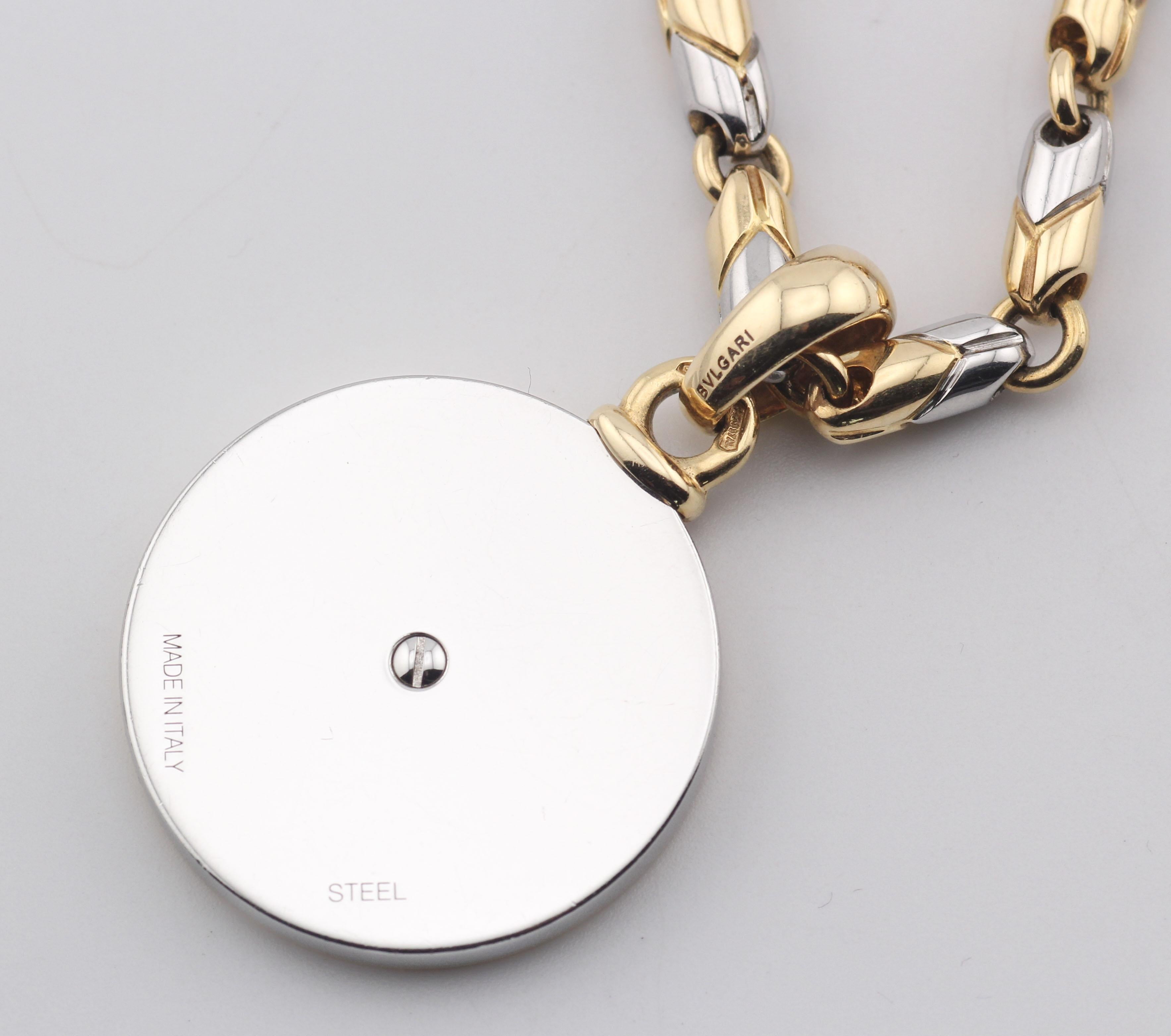 BULGARI Collar Colgante Tondo Zodíaco Diamante Acero Oro 18k en Bueno estado para la venta en Simpsonville, SC