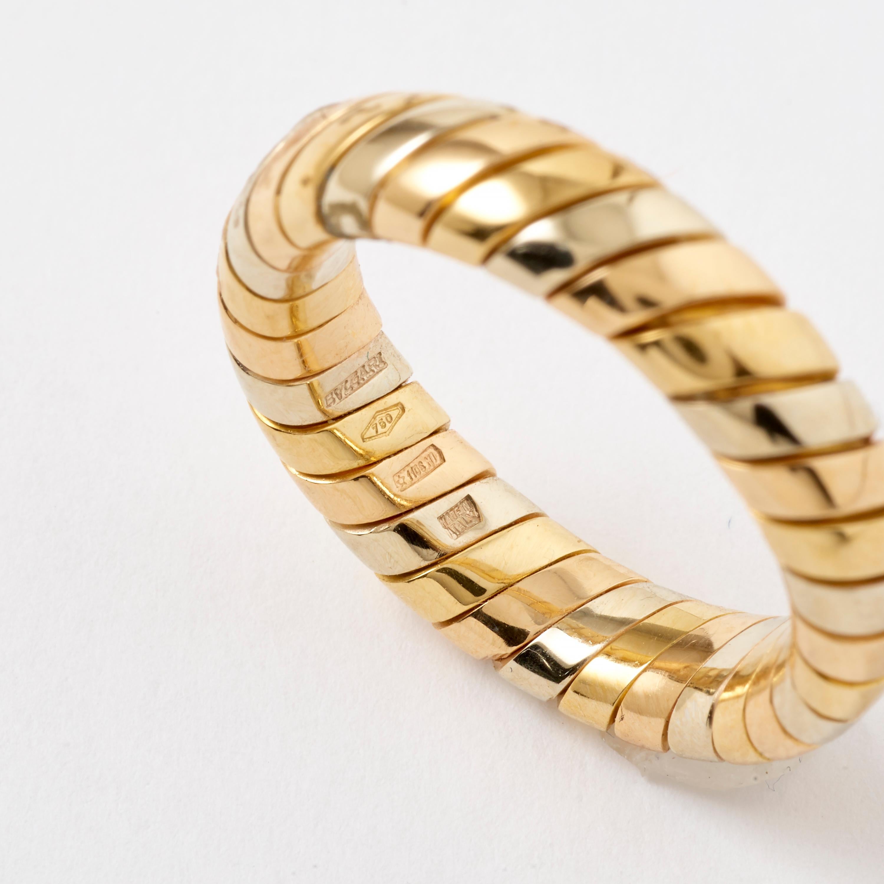 Tubogas-Ring aus dreifarbigem Gold von Bulgari für Damen oder Herren im Angebot