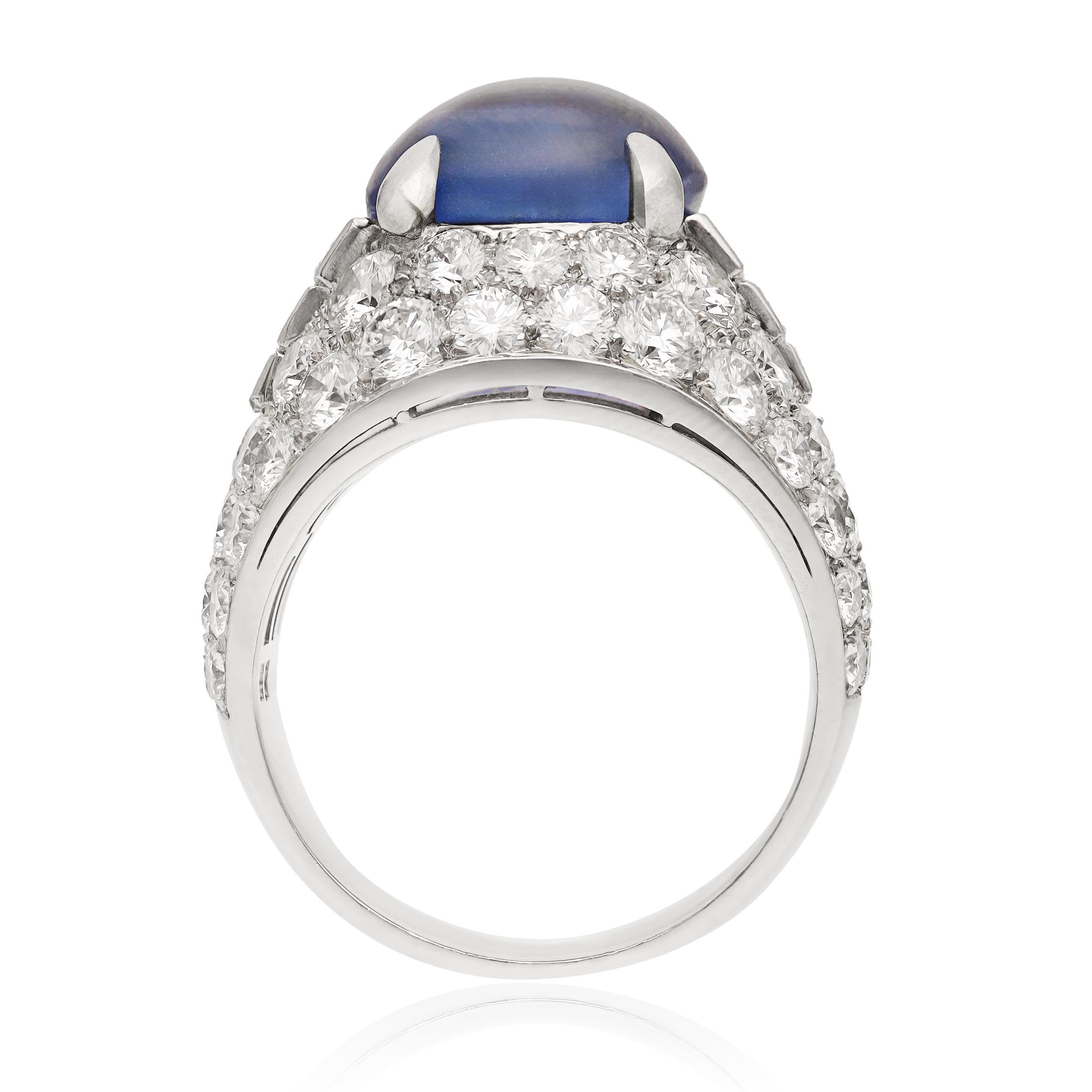 BULGARI Trombino Cabochon Sapphire and Diamond Ring in vendita 1