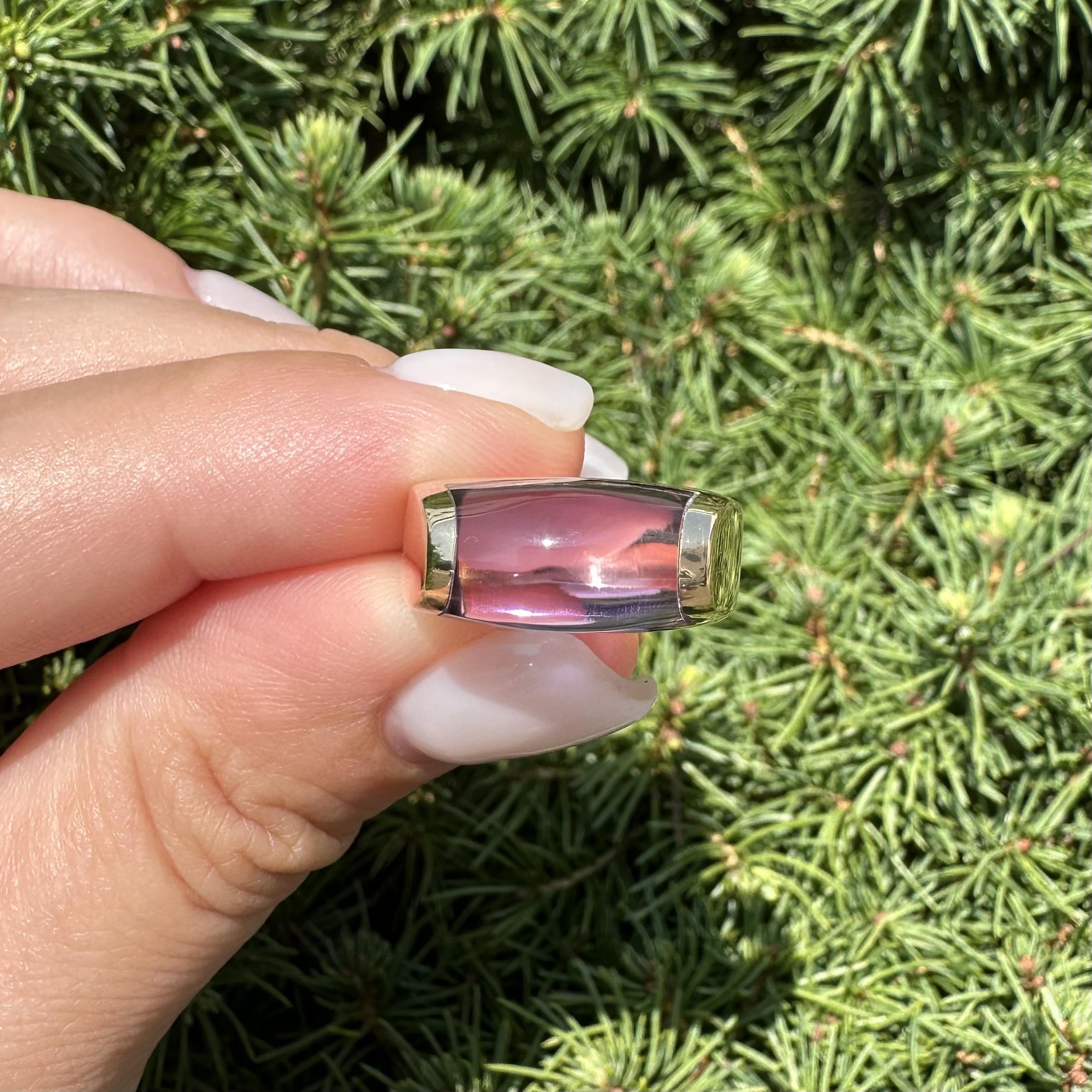Bulgari Tronchetto Bague en or jaune 18k avec améthyste taillée sur mesure en vente 1