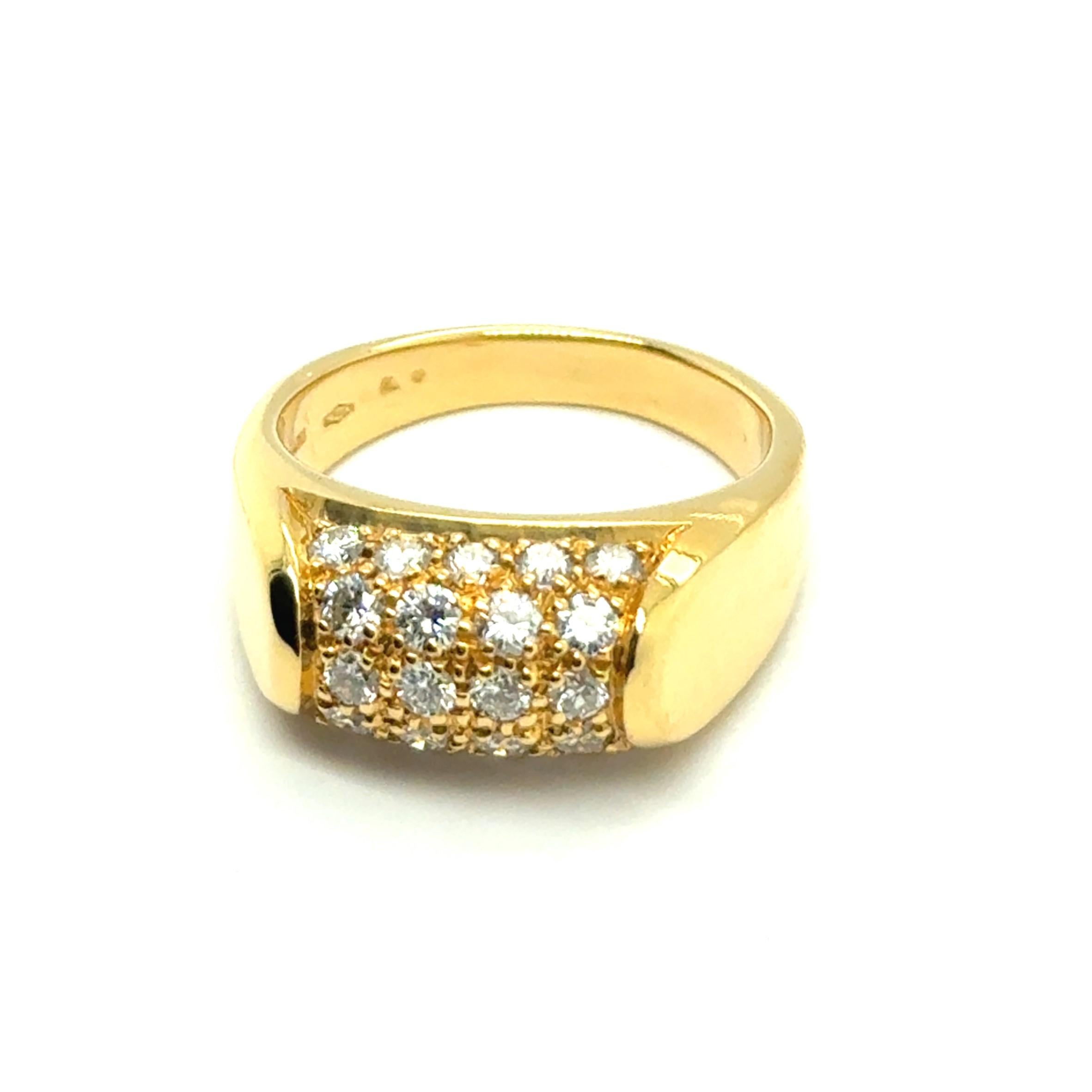 Bulgari Tronchetto Ring in 18 Karat Yellow Gold with Diamonds For Sale 4